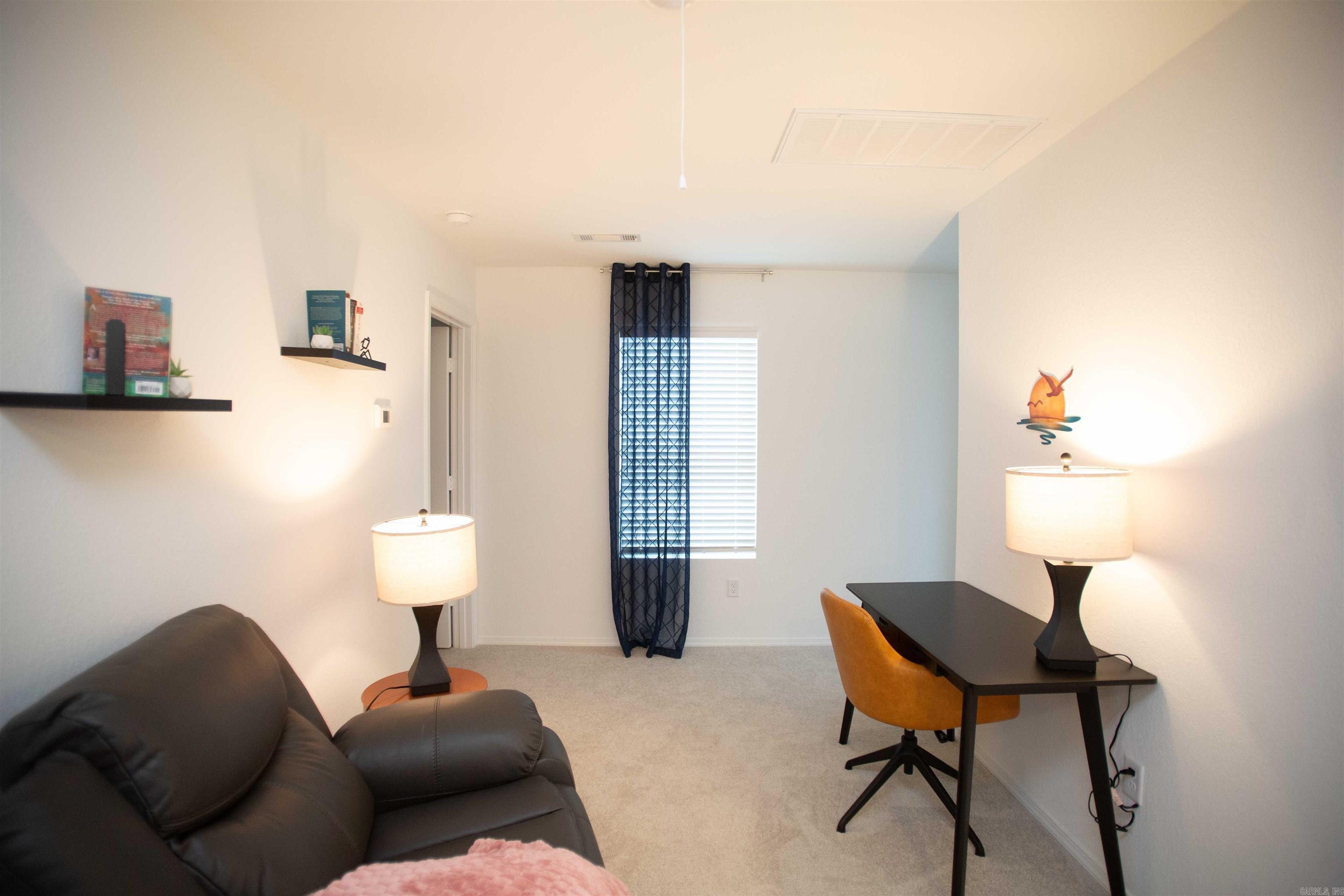 COUNTRY CLUB OF ARK THE - Residential Lease