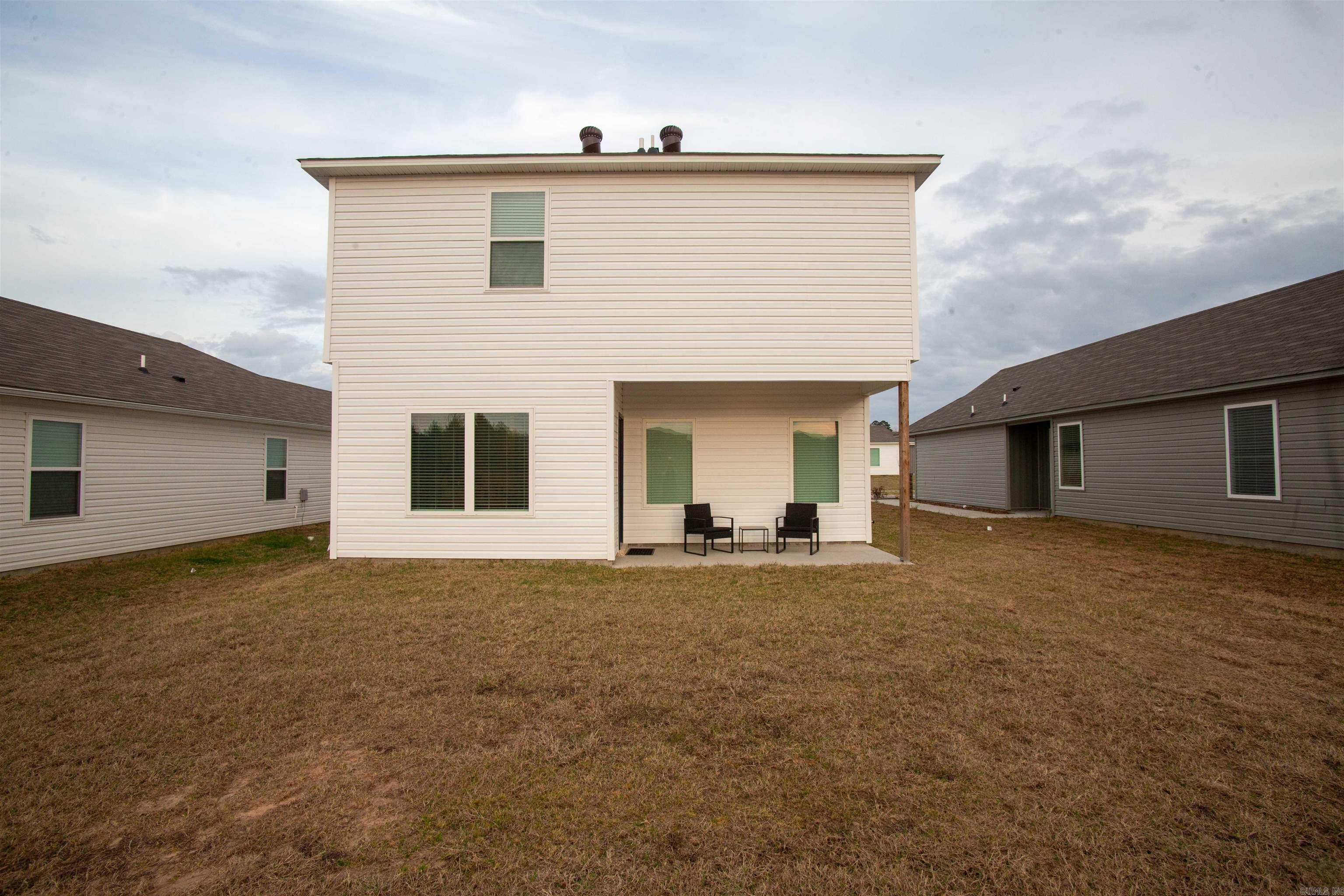 COUNTRY CLUB OF ARK THE - Residential Lease