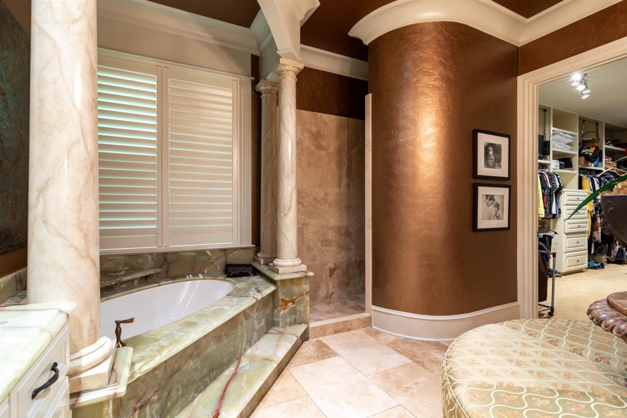 Hickory Grove - Residential