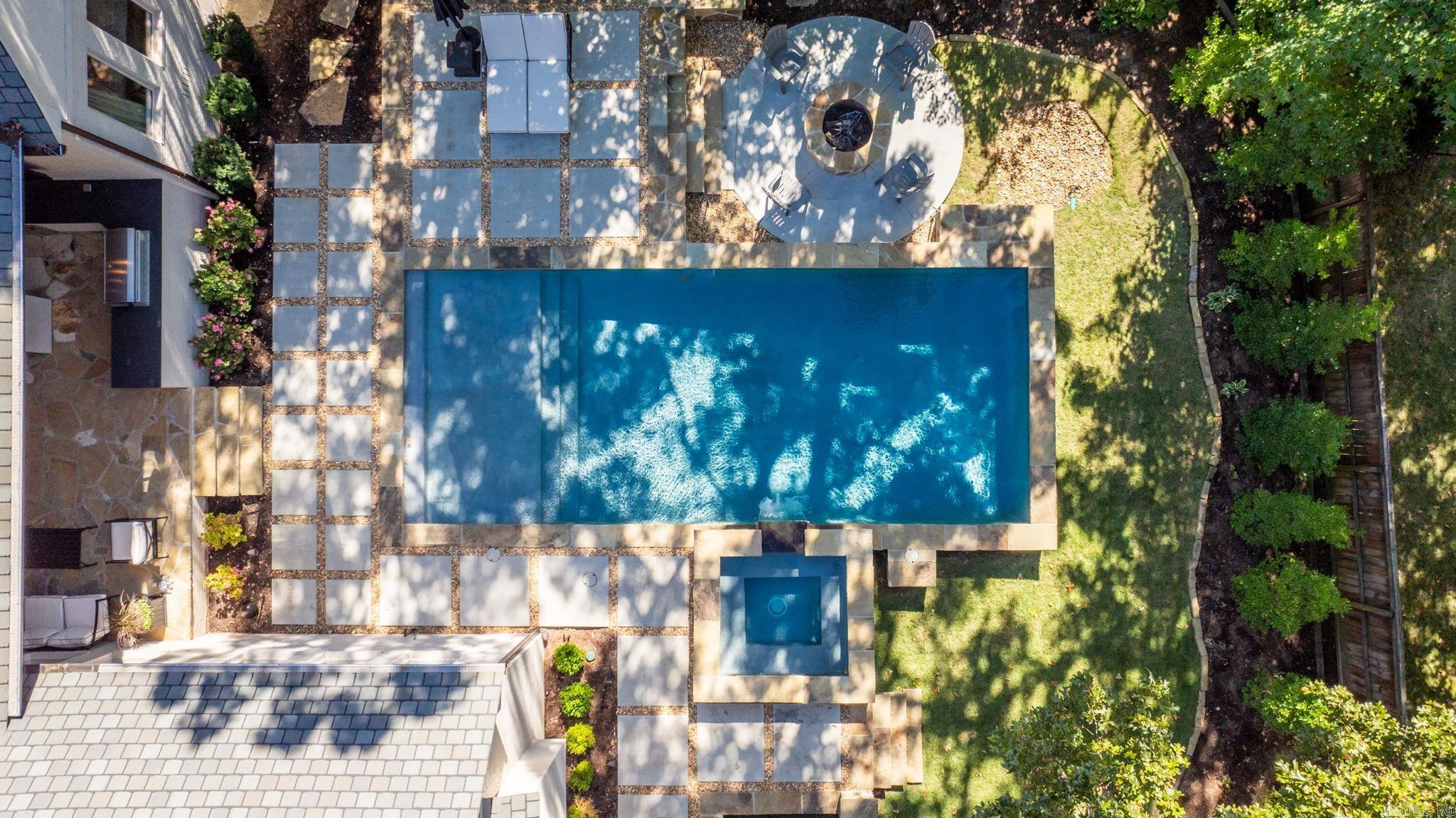 CHENAL VALLEY SOLOGNE CIRCLE - Residential