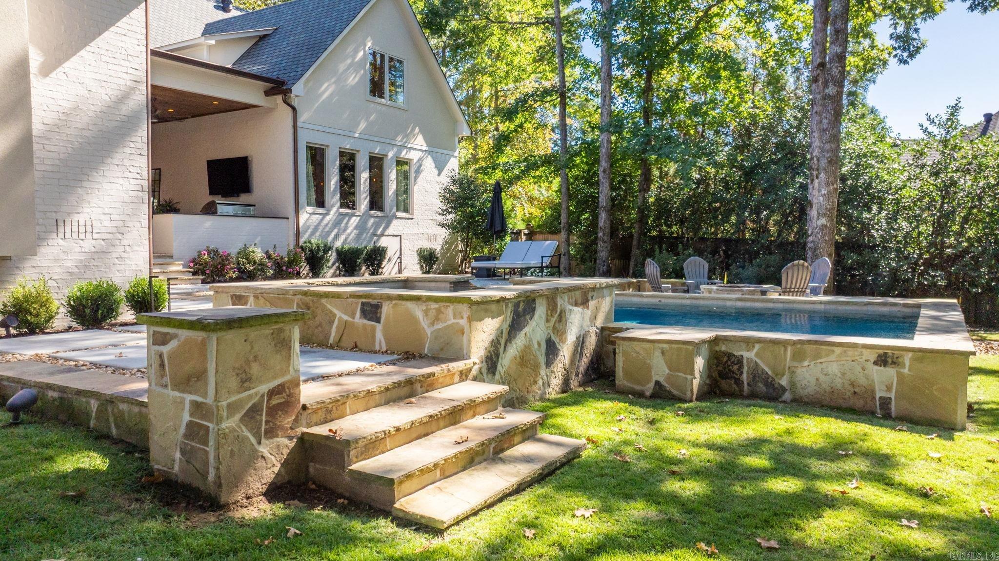 CHENAL VALLEY SOLOGNE CIRCLE - Residential