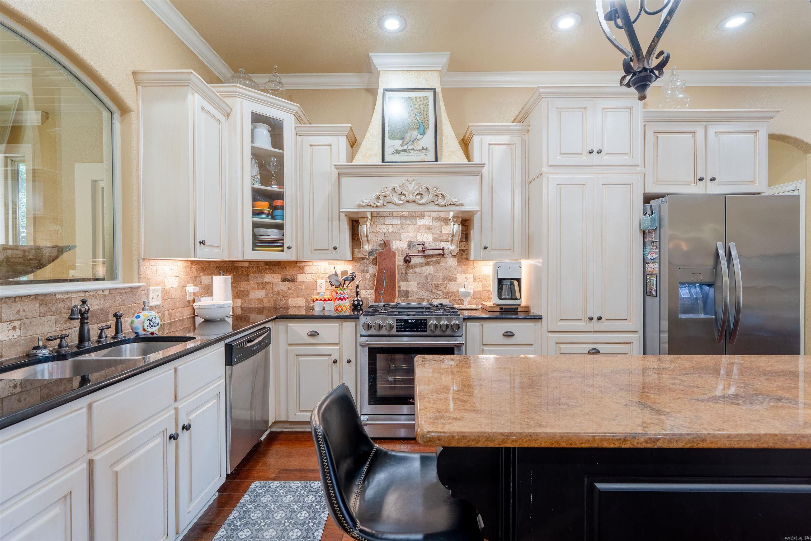 SADDLEBROOK EST - Residential