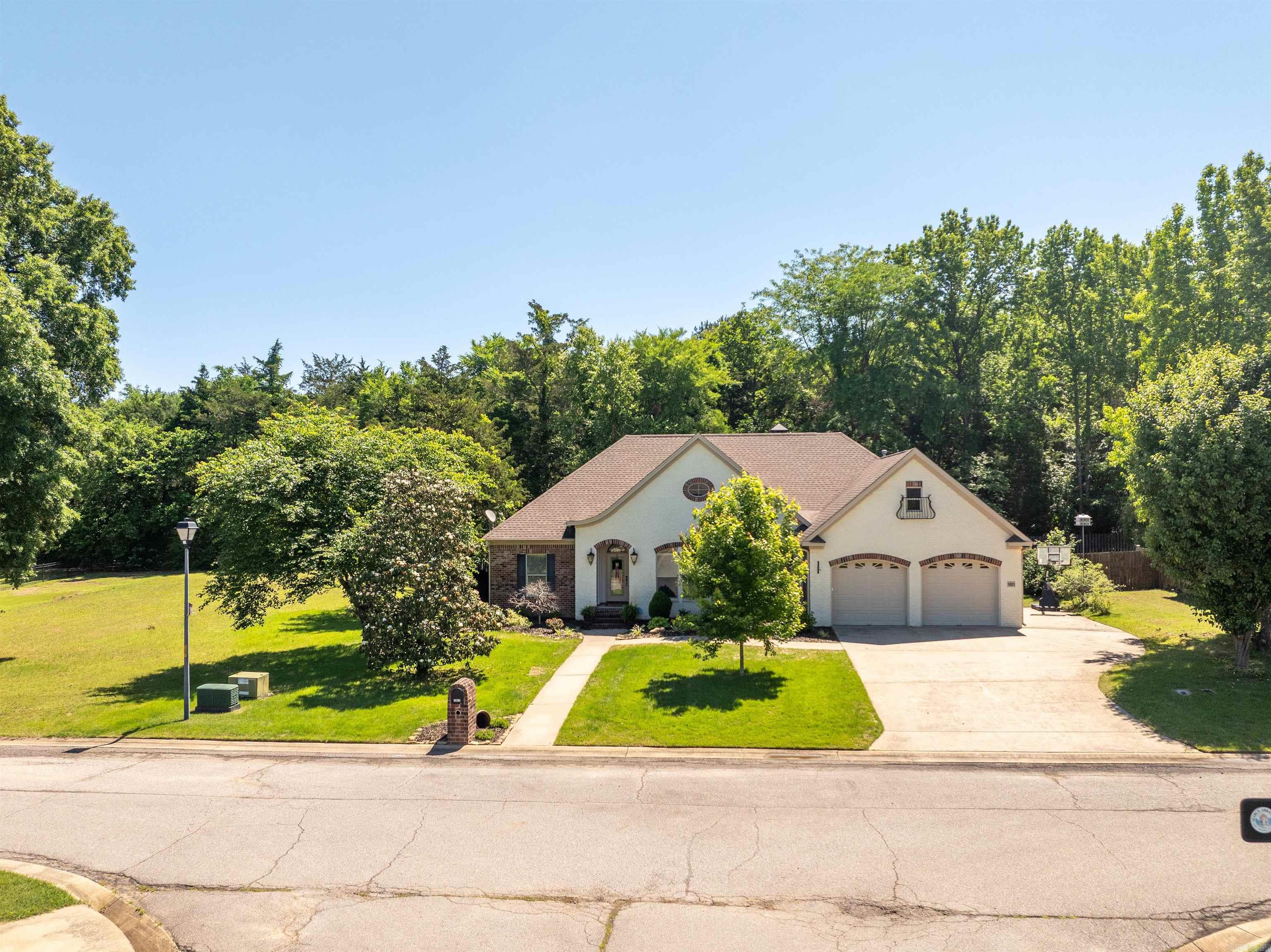 SADDLEBROOK EST - Residential