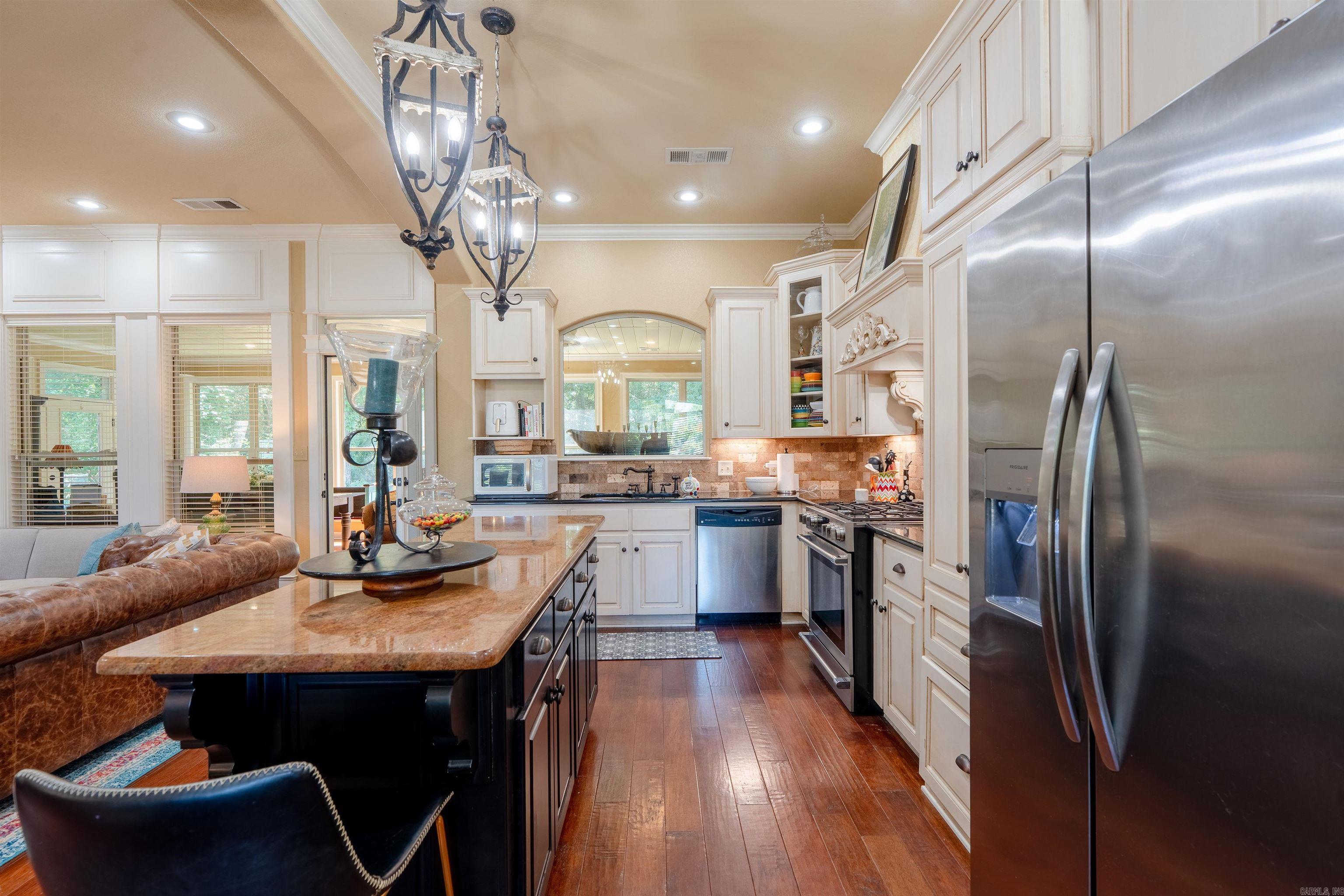 SADDLEBROOK EST - Residential