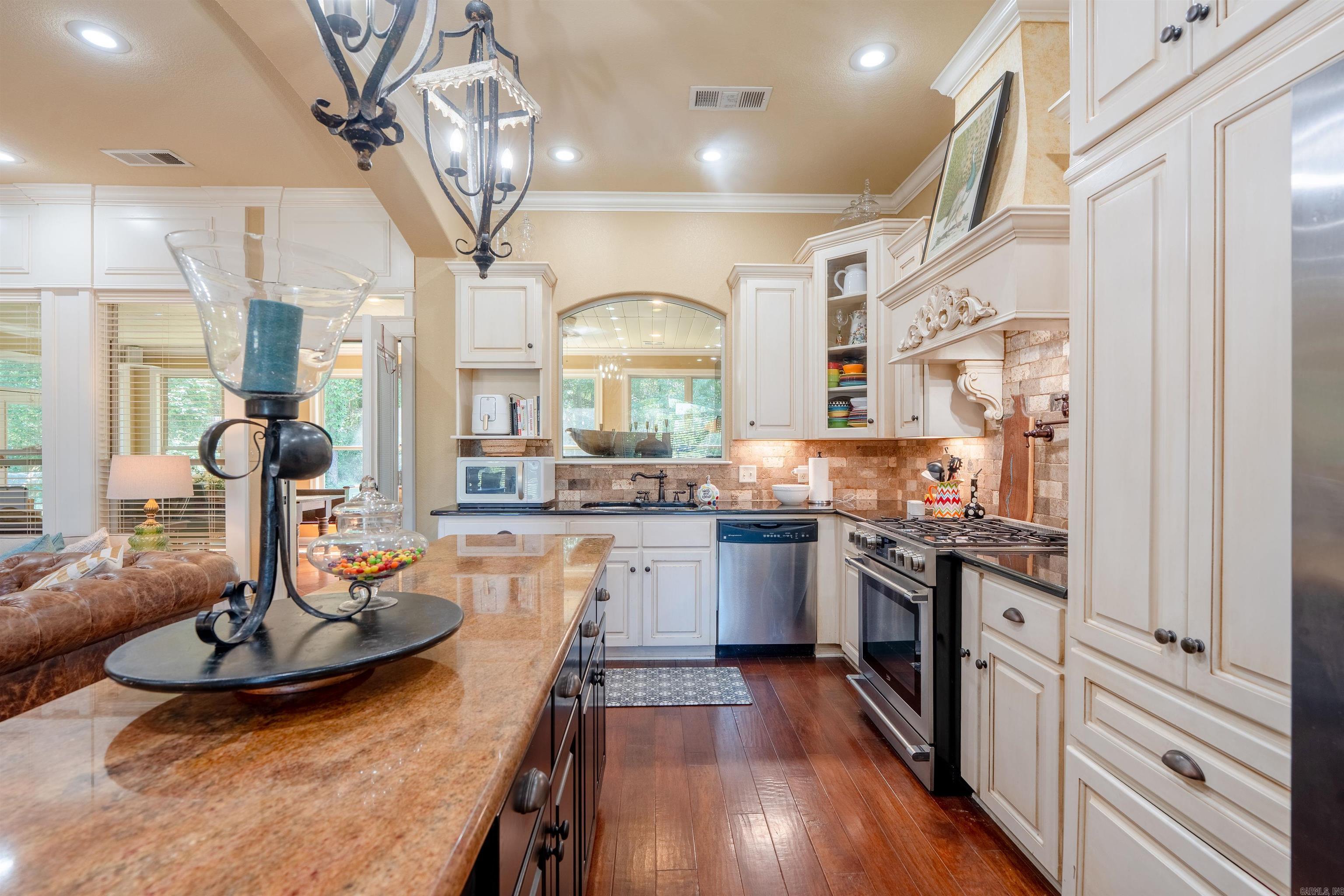 SADDLEBROOK EST - Residential