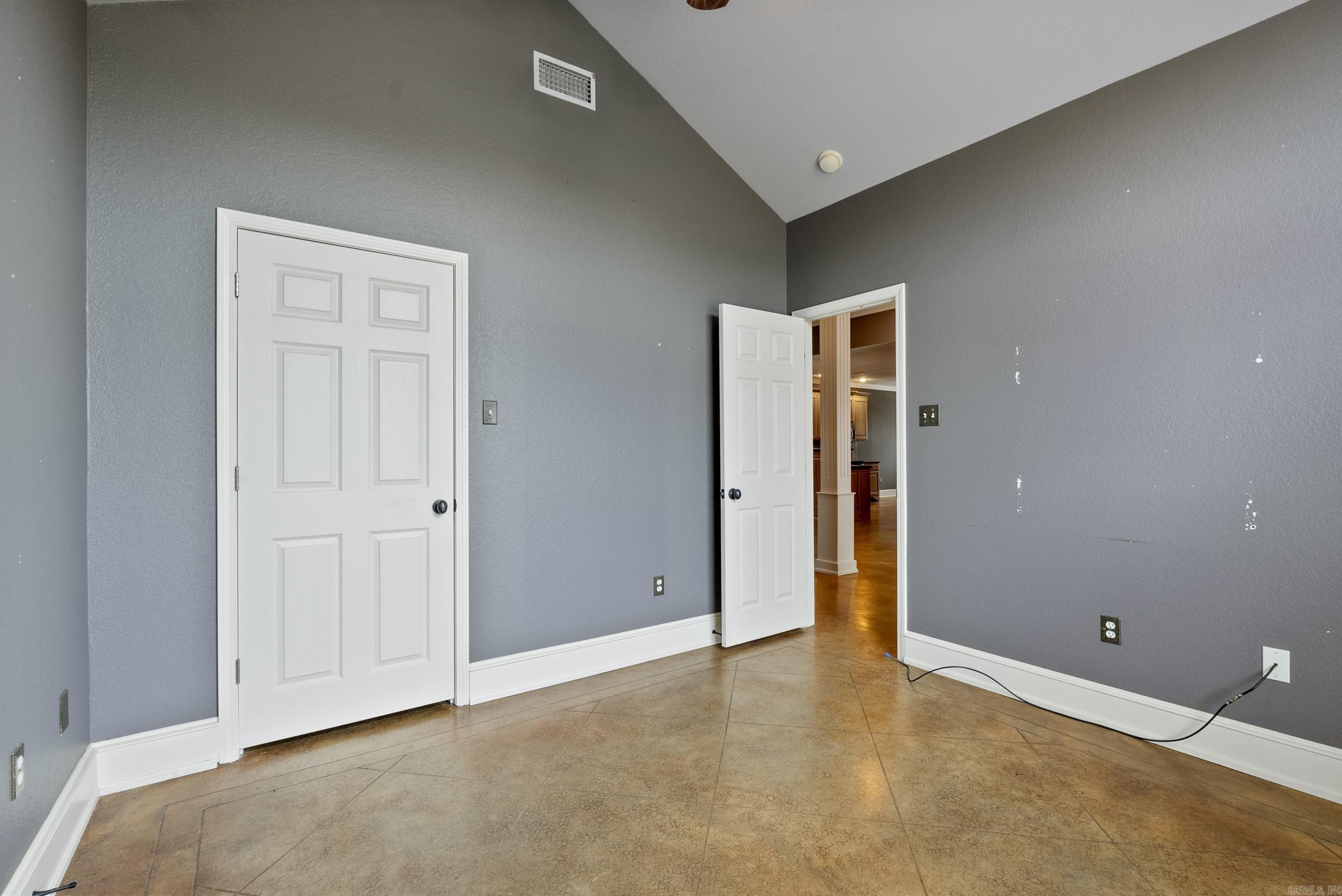 Club Creek - Residential