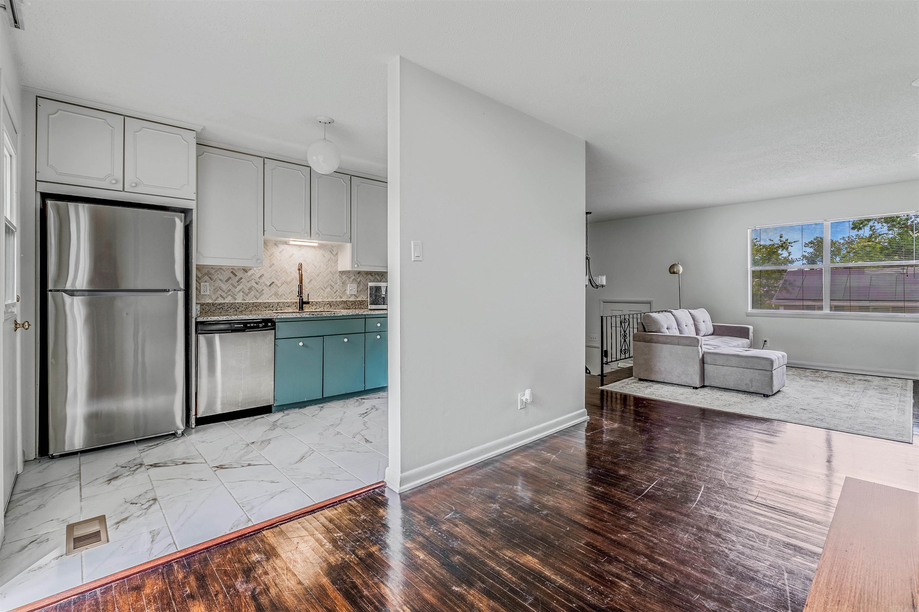 WILTON HGTS - Residential