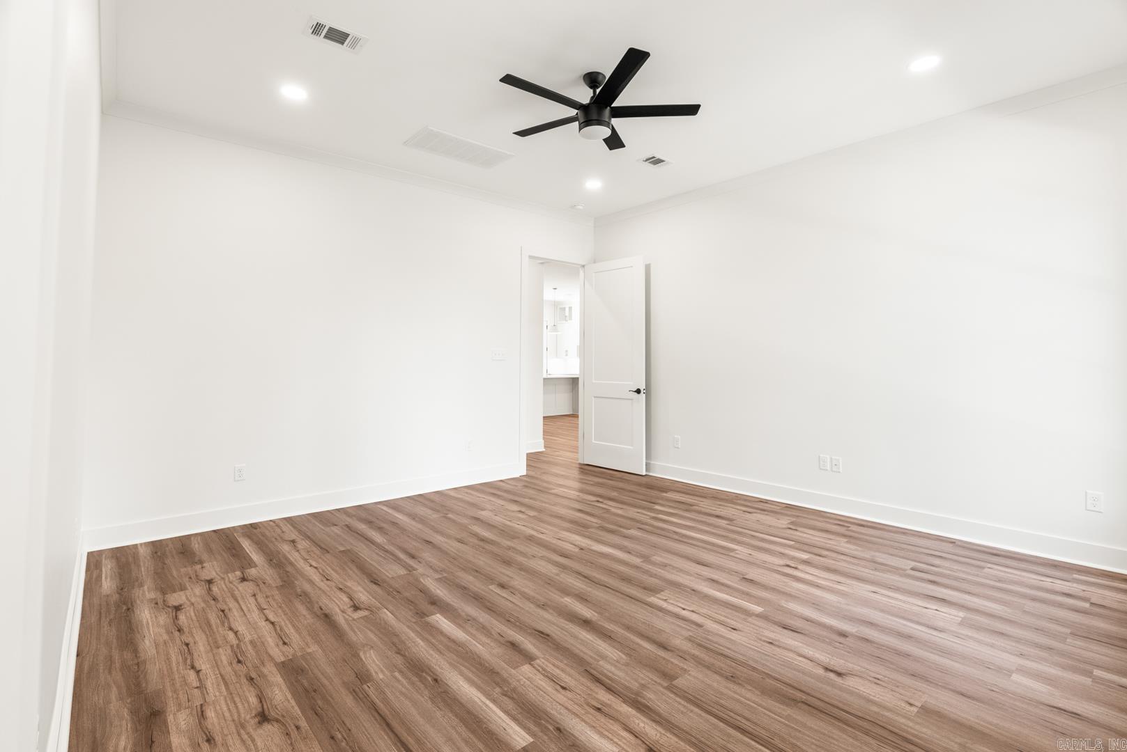 SPRING VALLEY - Residential