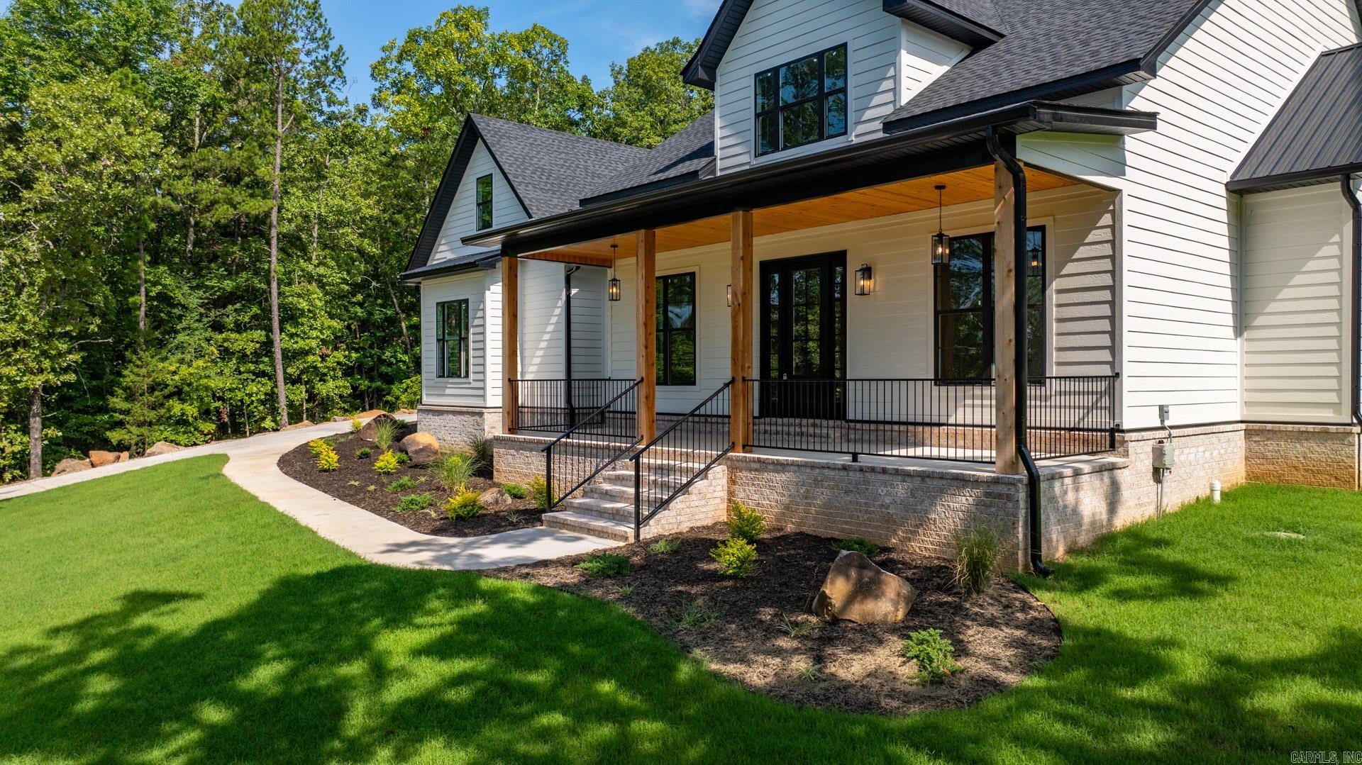 SPRING VALLEY - Residential
