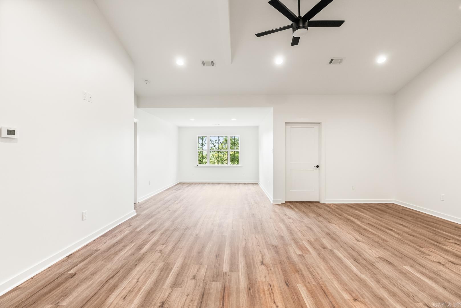 SPRING VALLEY - Residential