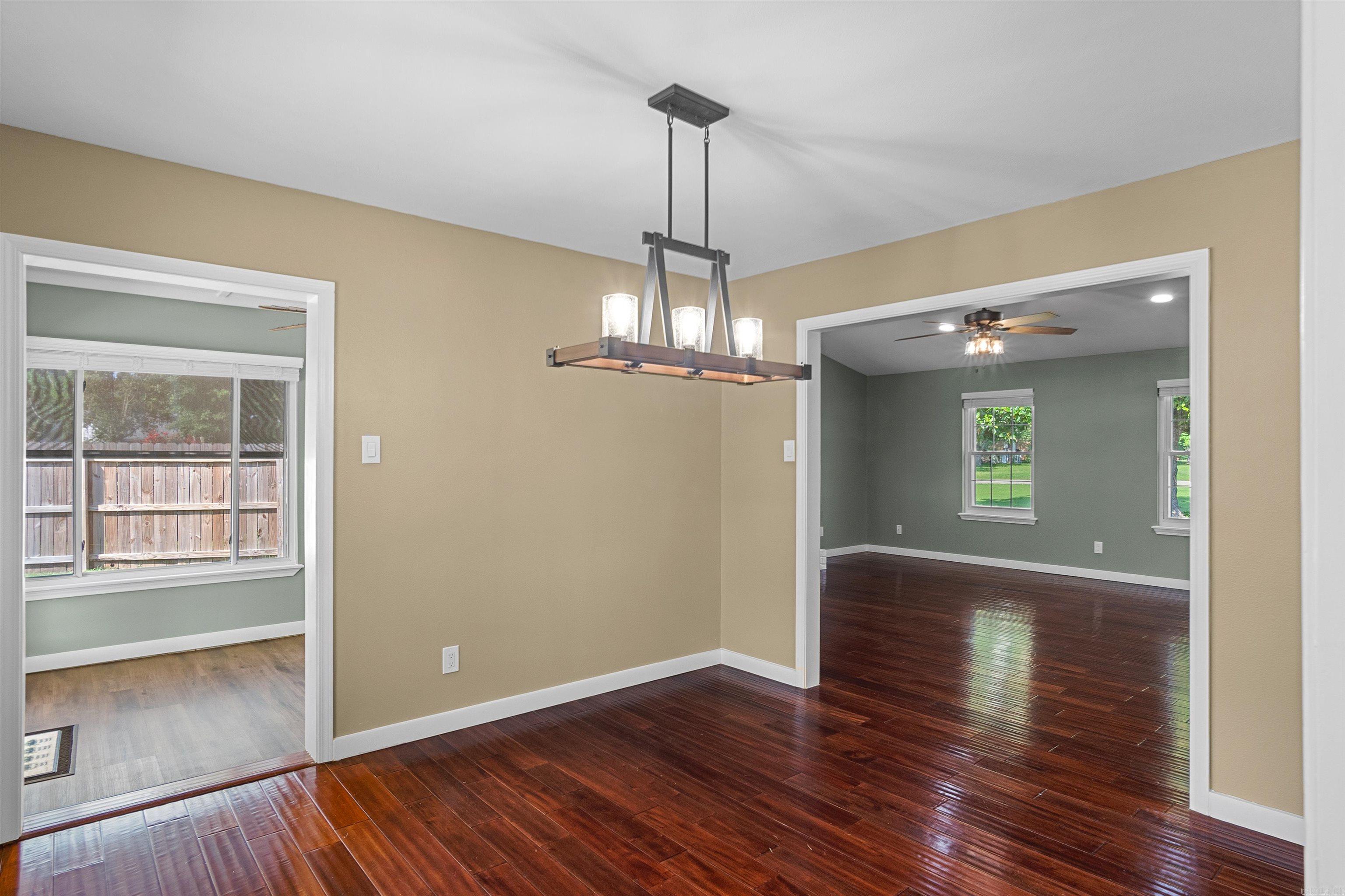 COUNTRY WOOD UNIT - Residential