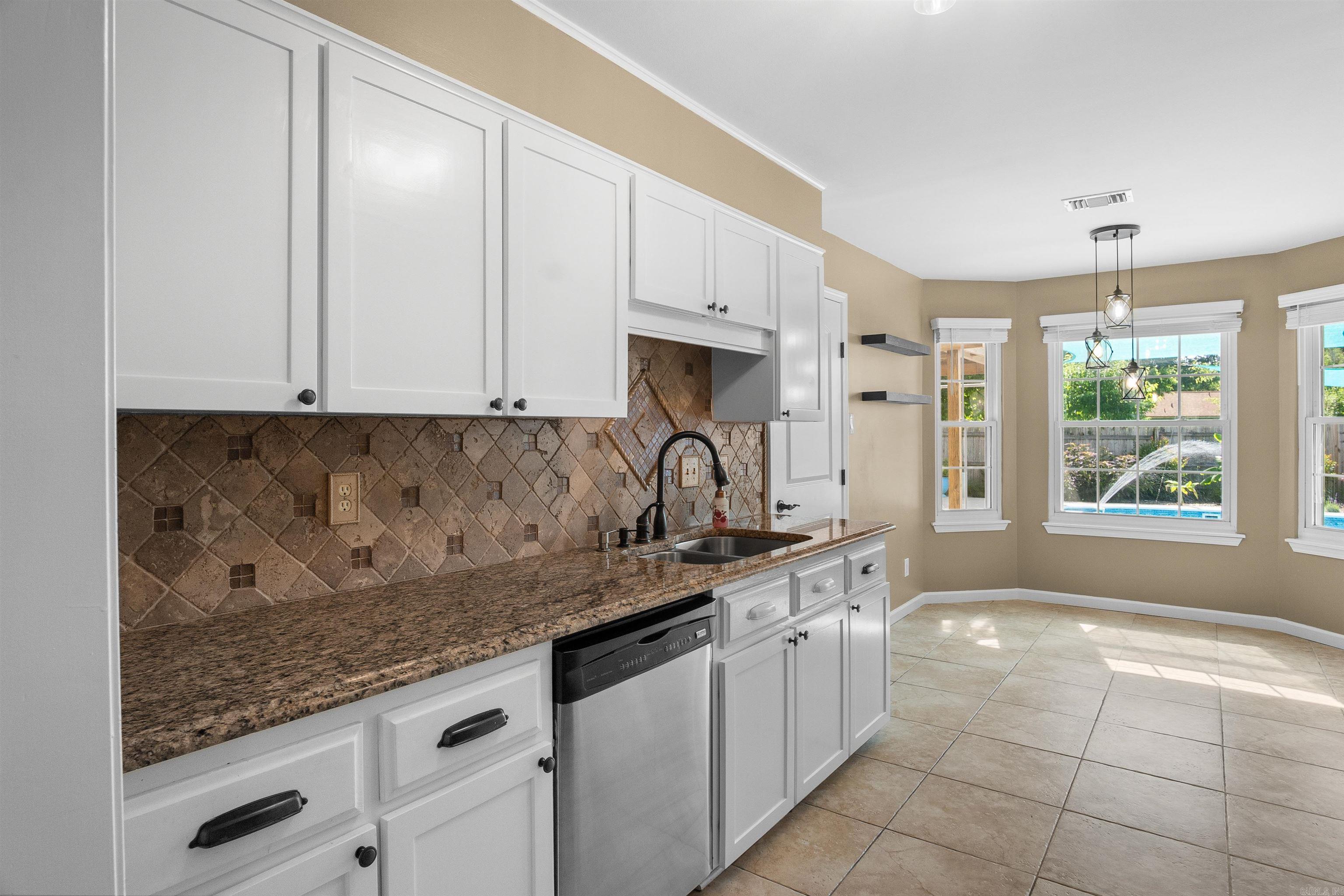 COUNTRY WOOD UNIT - Residential