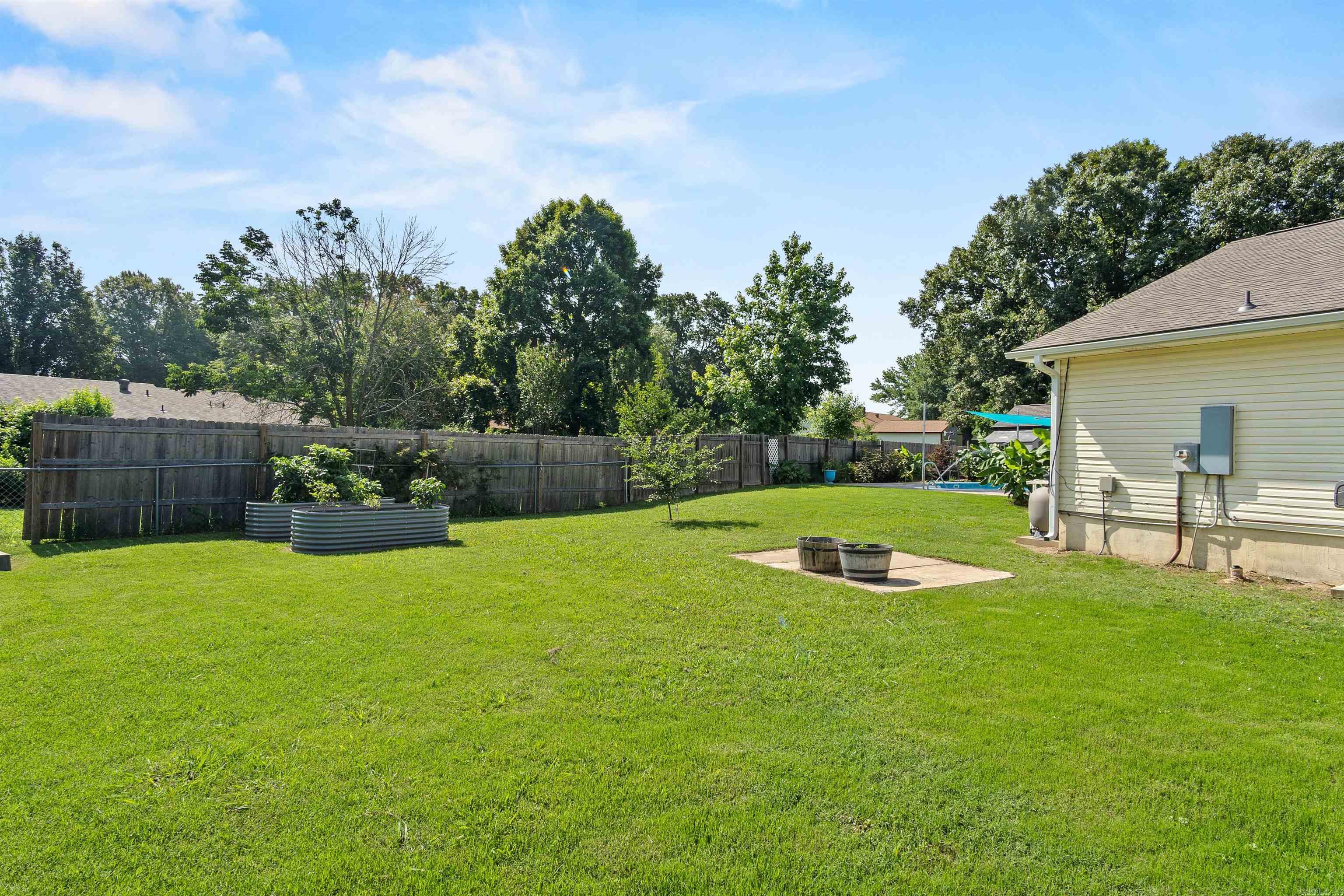 COUNTRY WOOD UNIT - Residential