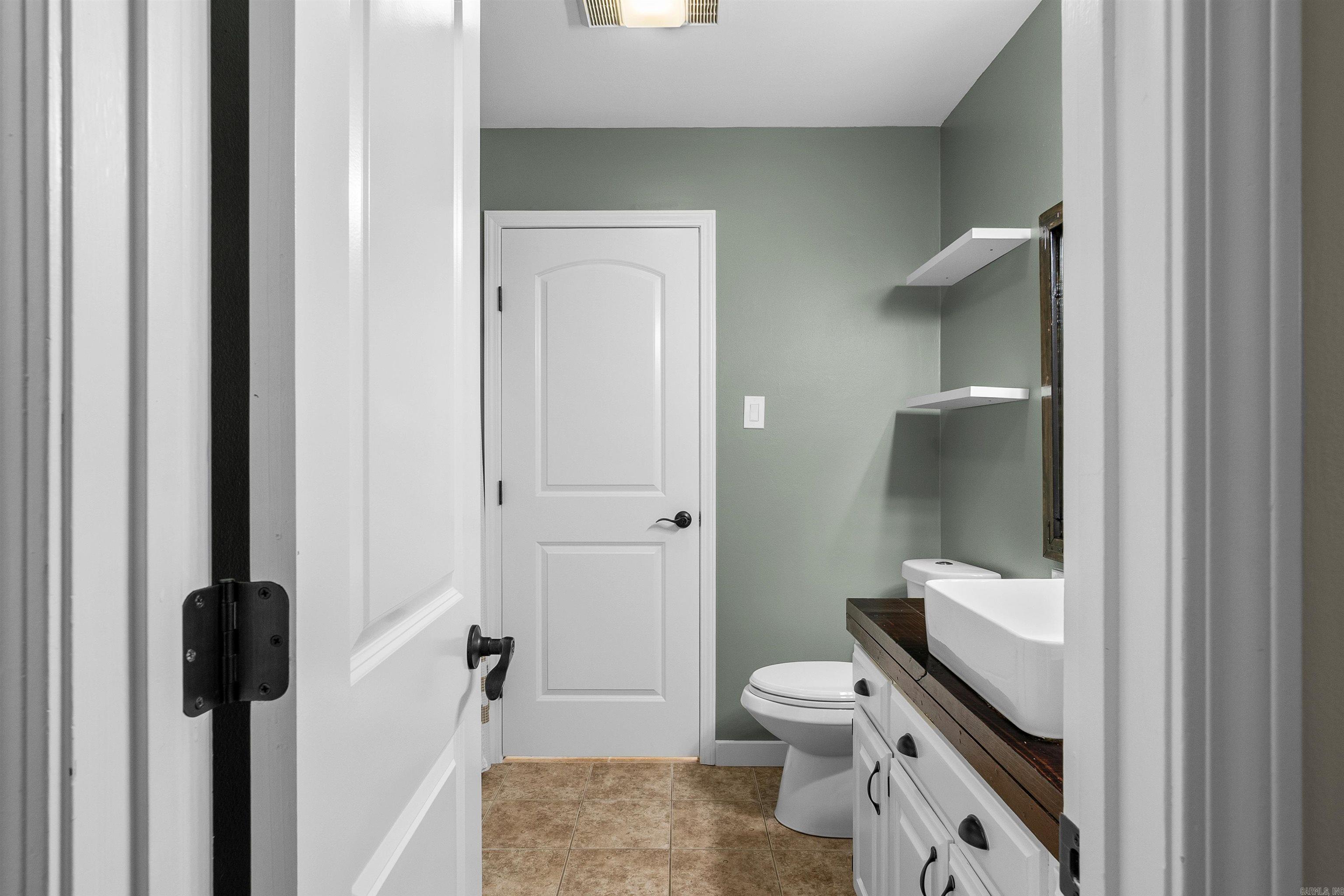 COUNTRY WOOD UNIT - Residential