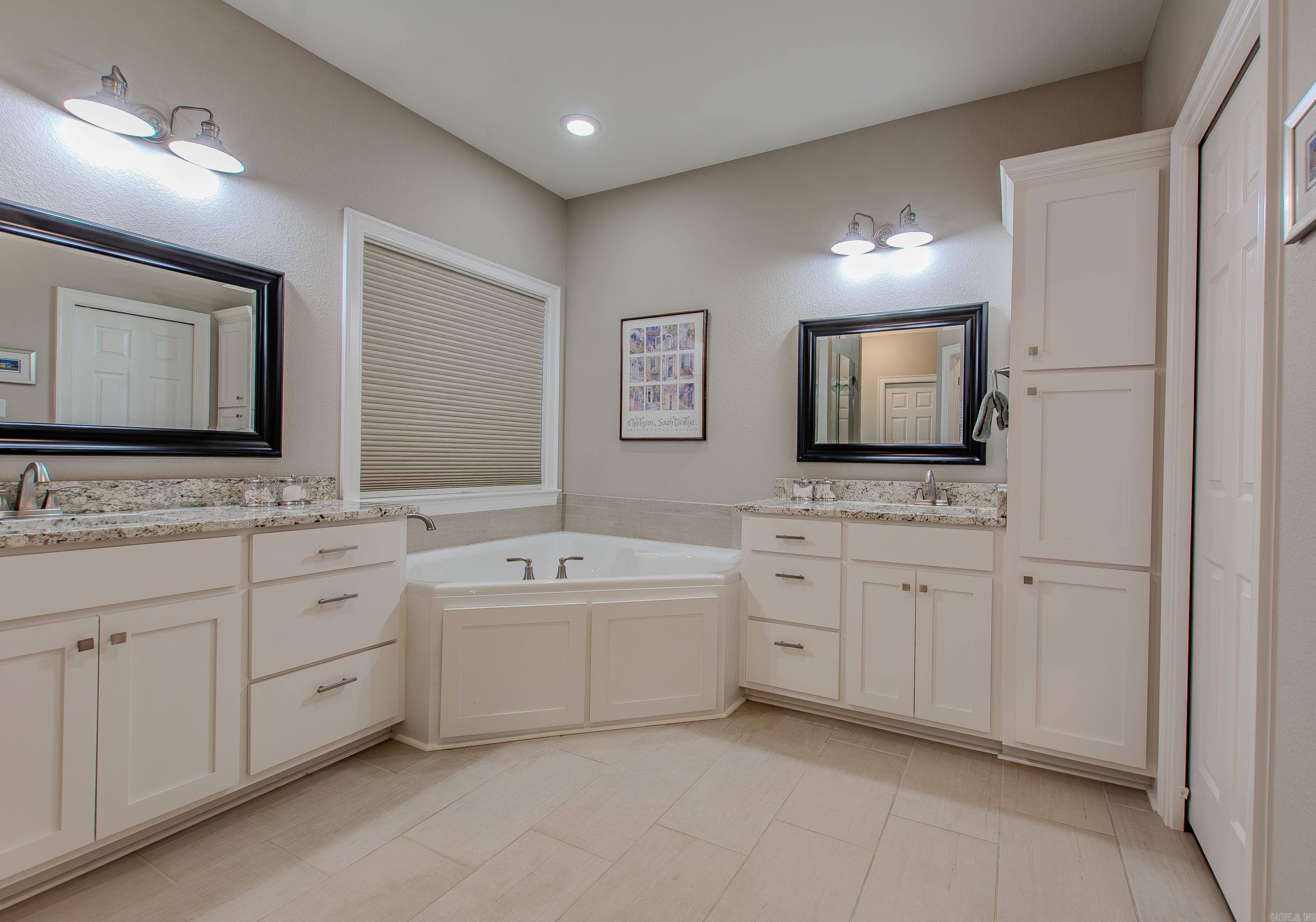 REYNOLDS PARK PLACE - Residential