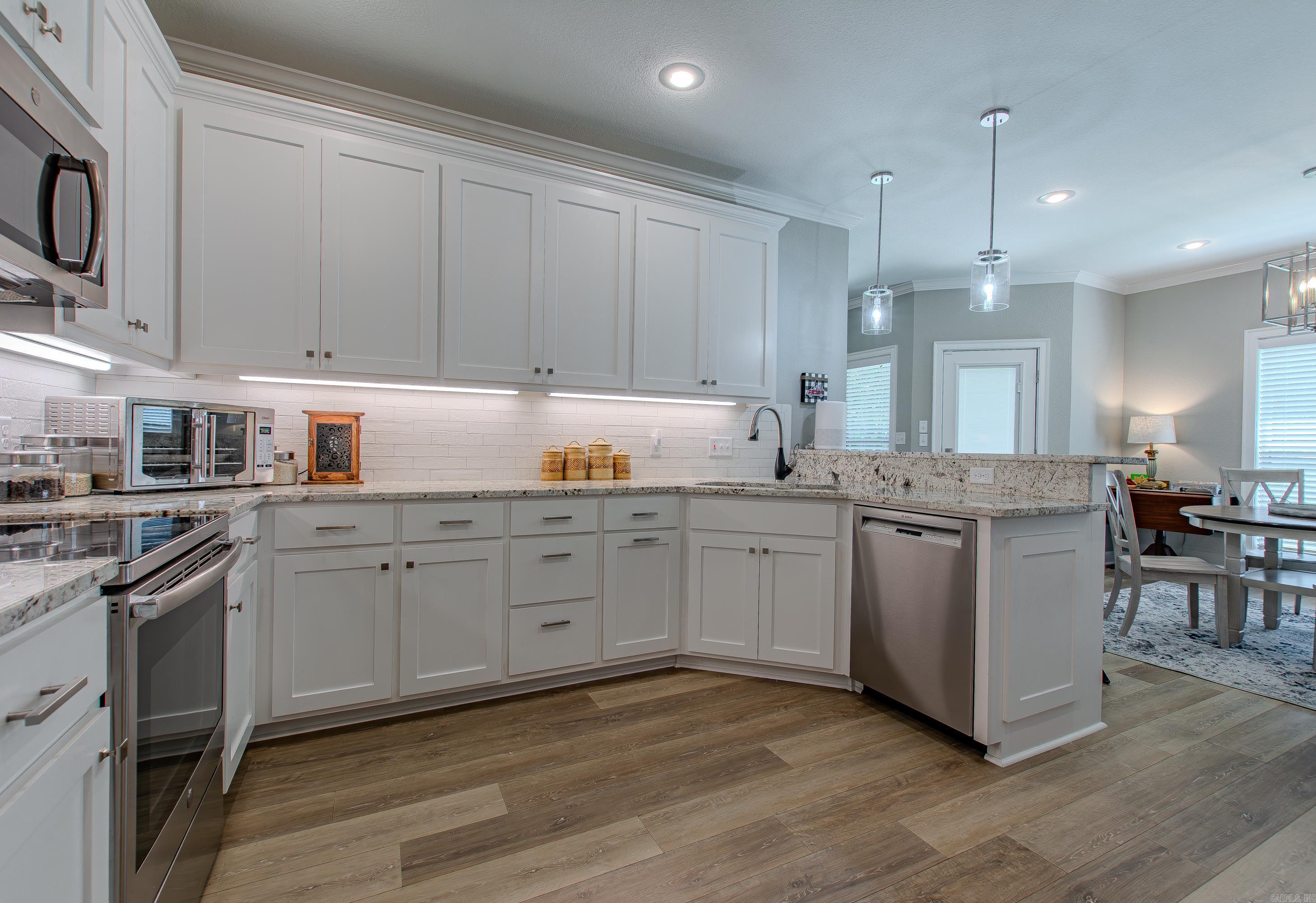 REYNOLDS PARK PLACE - Residential