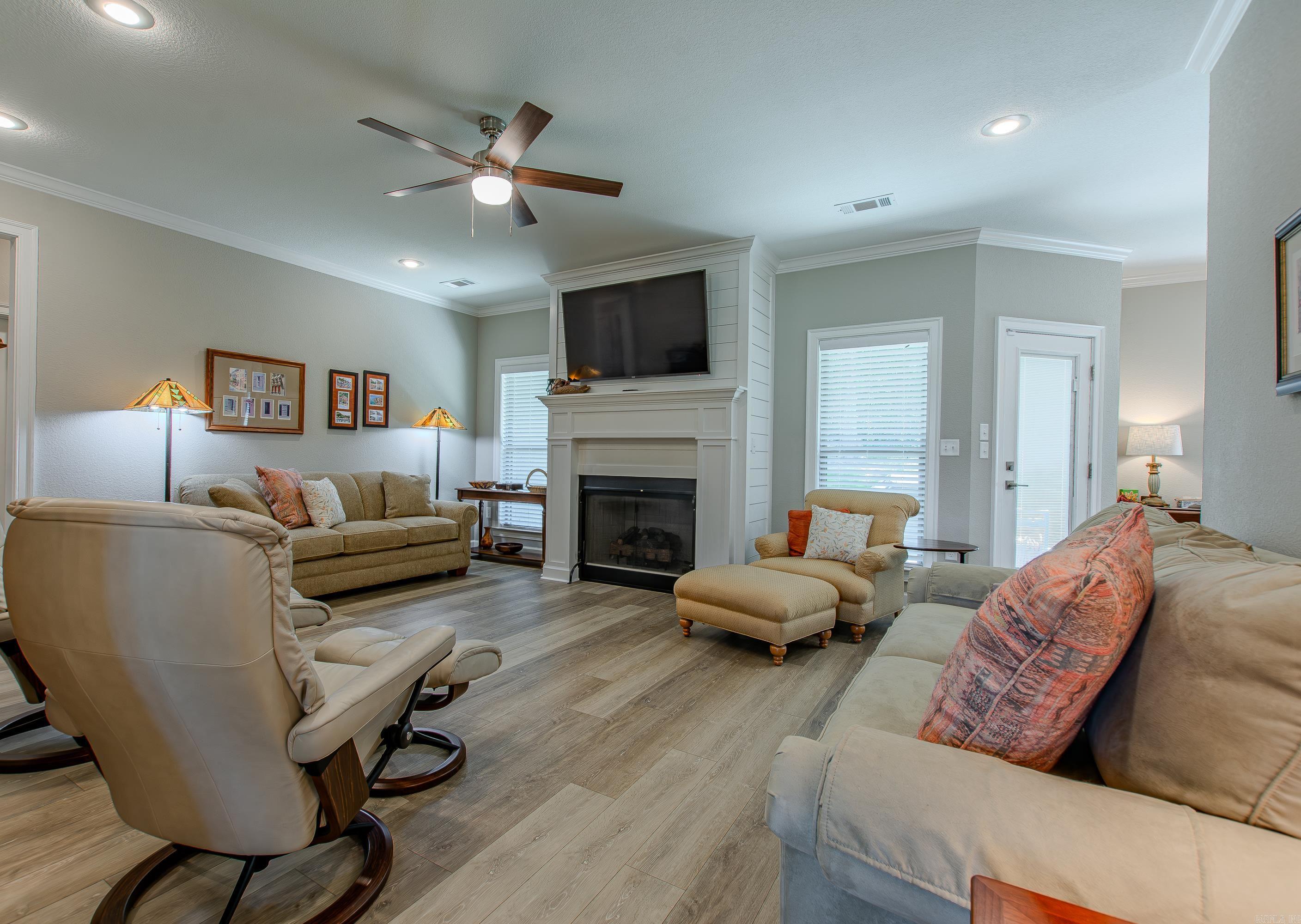 REYNOLDS PARK PLACE - Residential