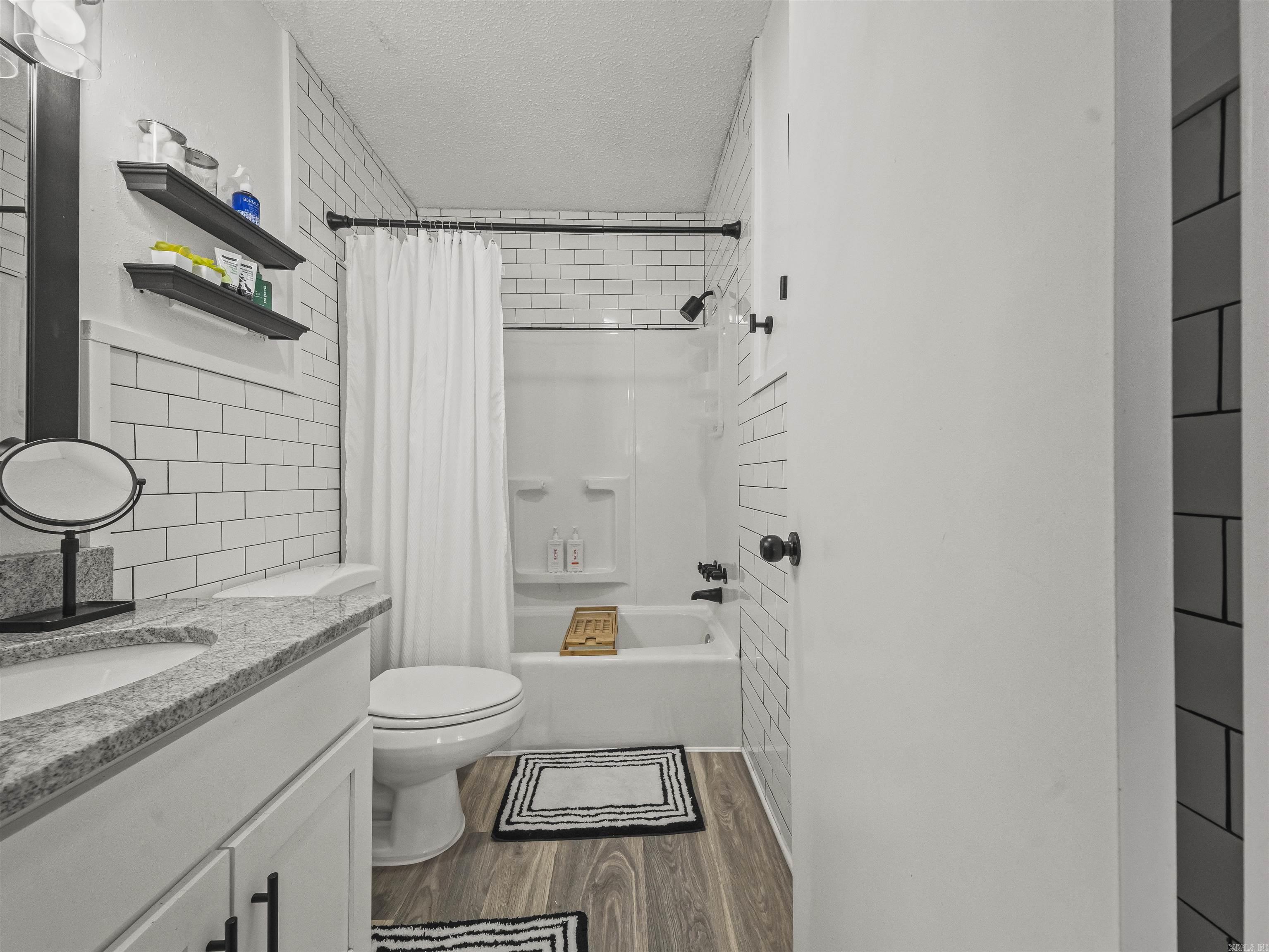 Desoto Courts Townhouse 1 - Residential