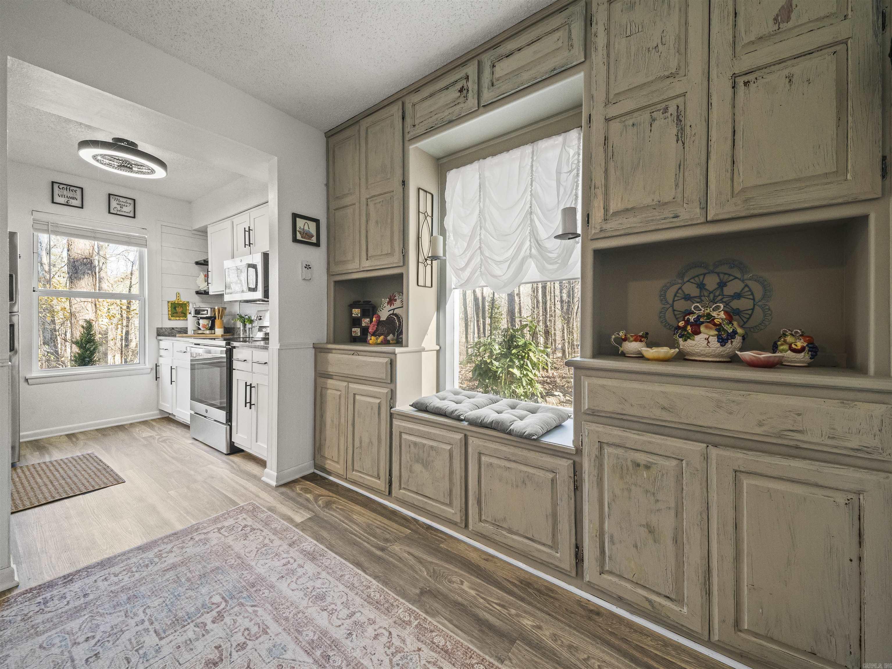 Desoto Courts Townhouse 1 - Residential