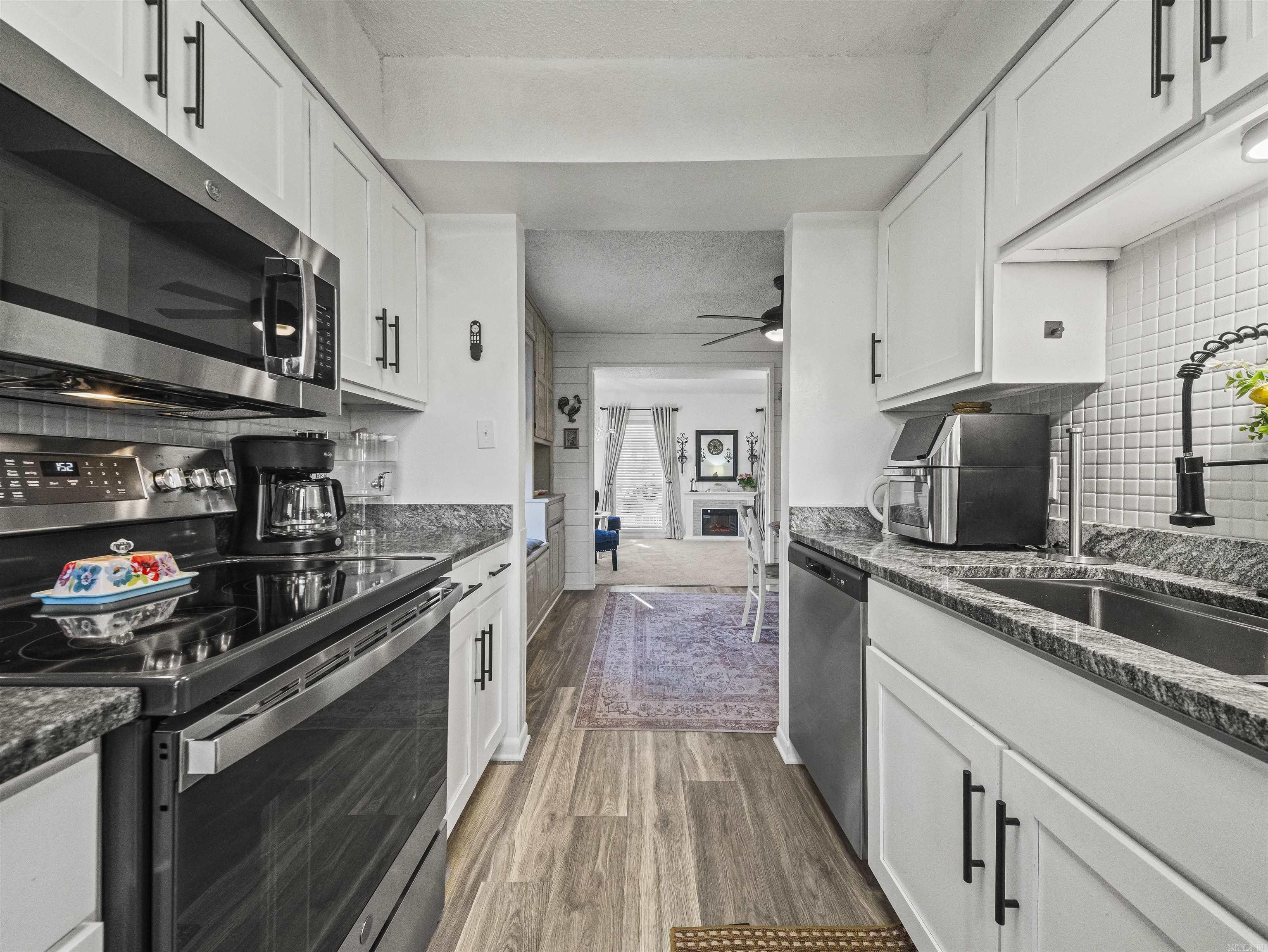 Desoto Courts Townhouse 1 - Residential