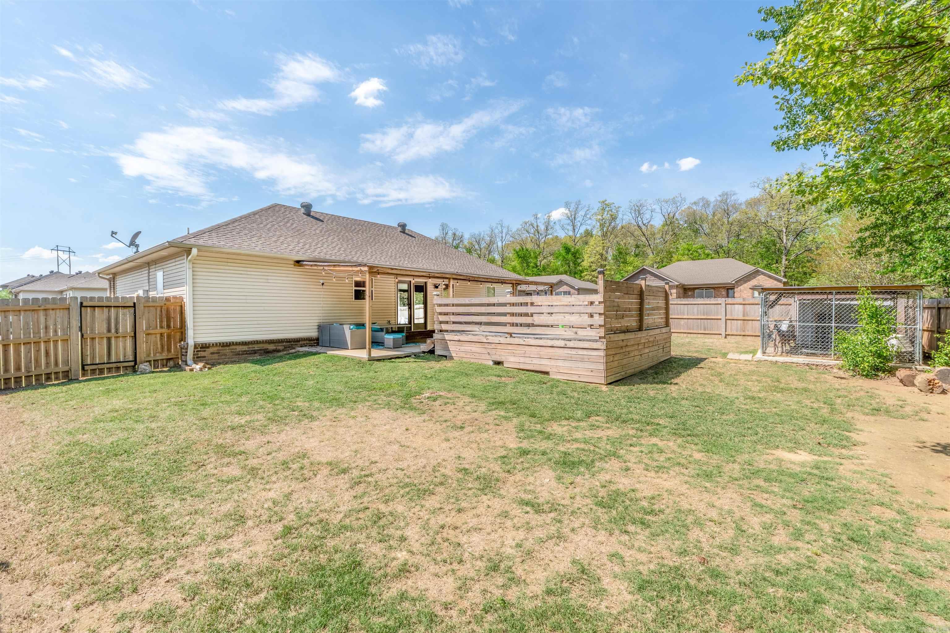 CROSS CREEK - Residential