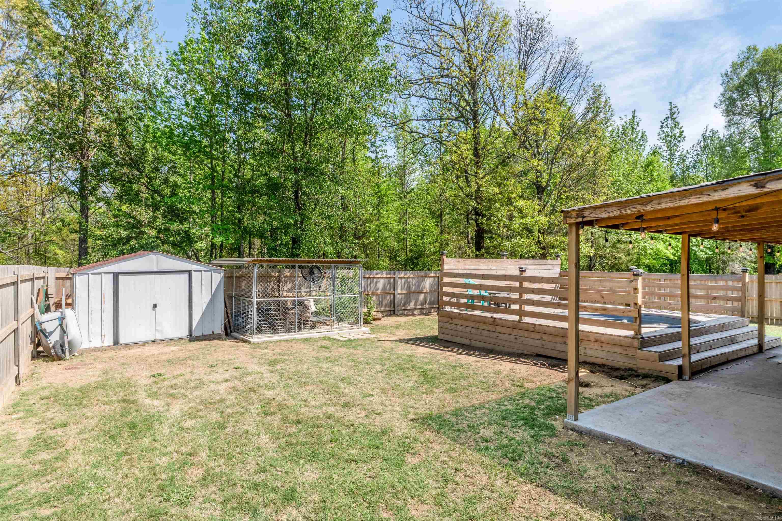 CROSS CREEK - Residential