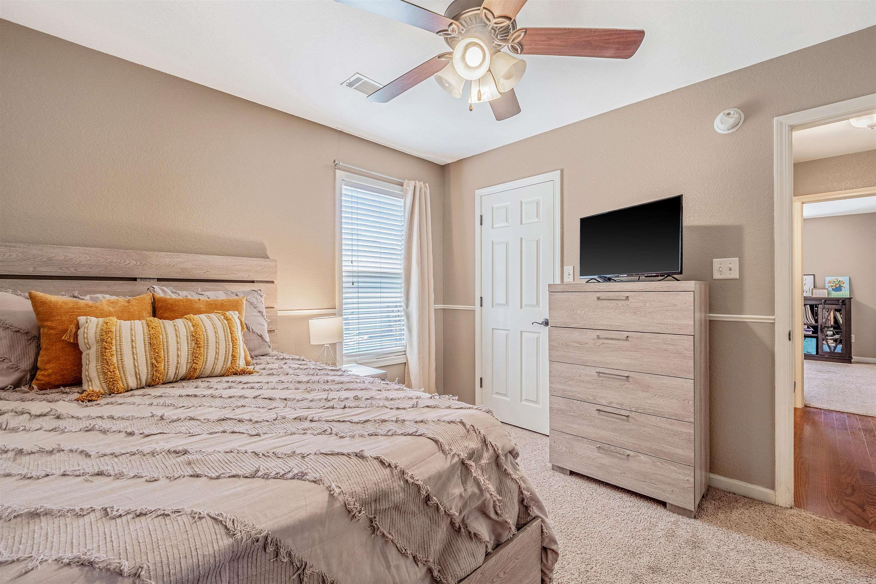 CROSS CREEK - Residential