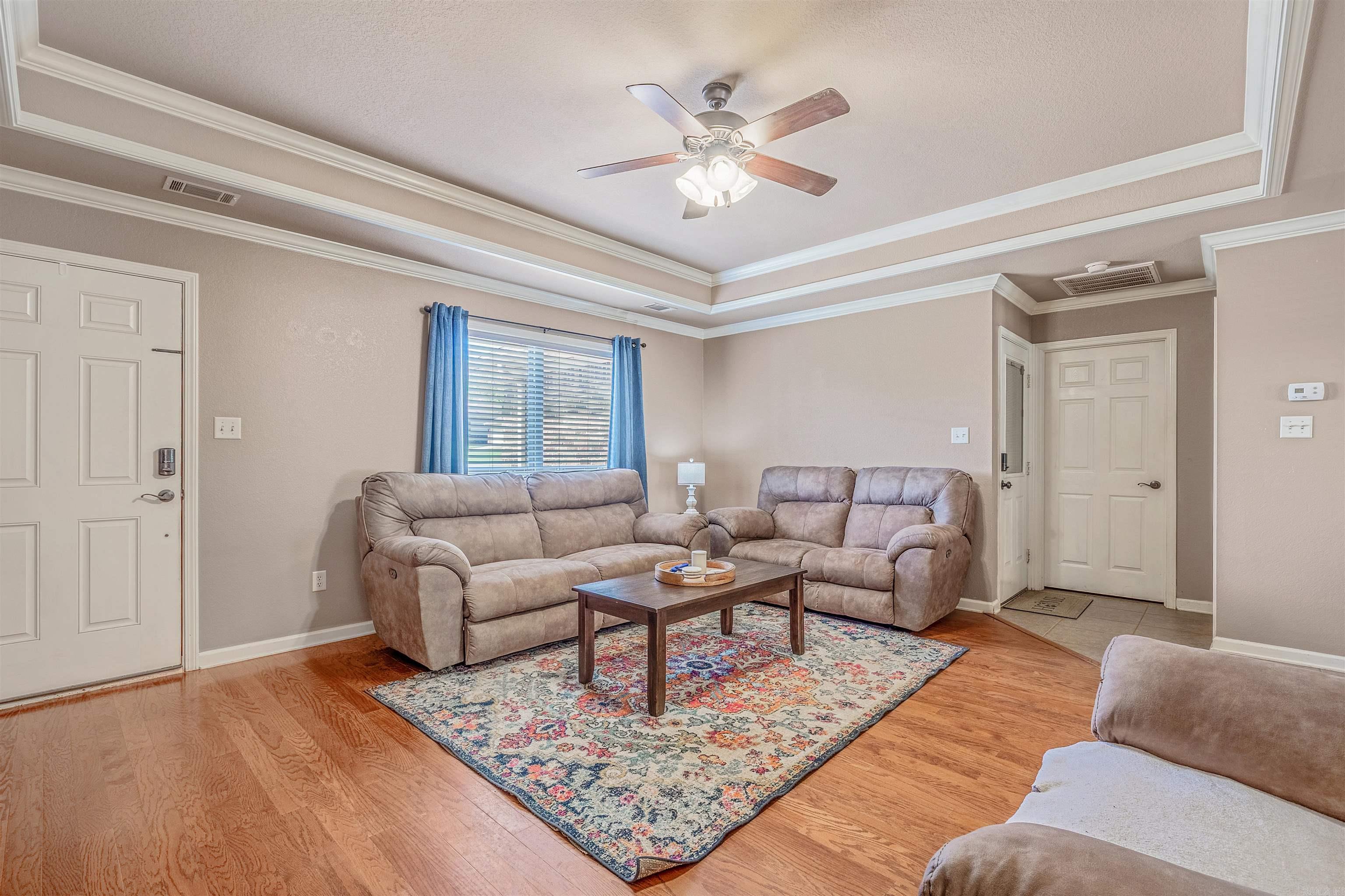 CROSS CREEK - Residential