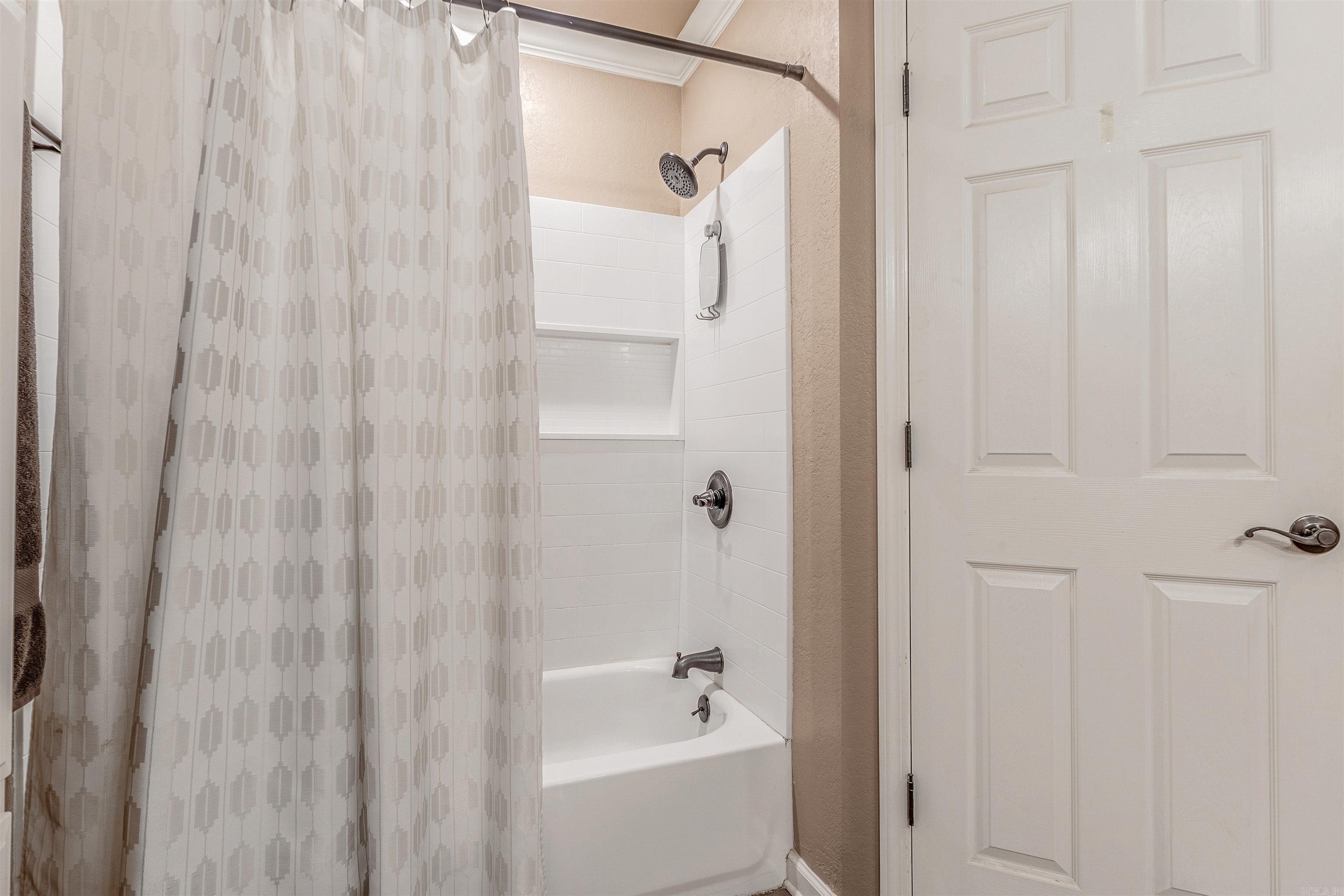 CROSS CREEK - Residential