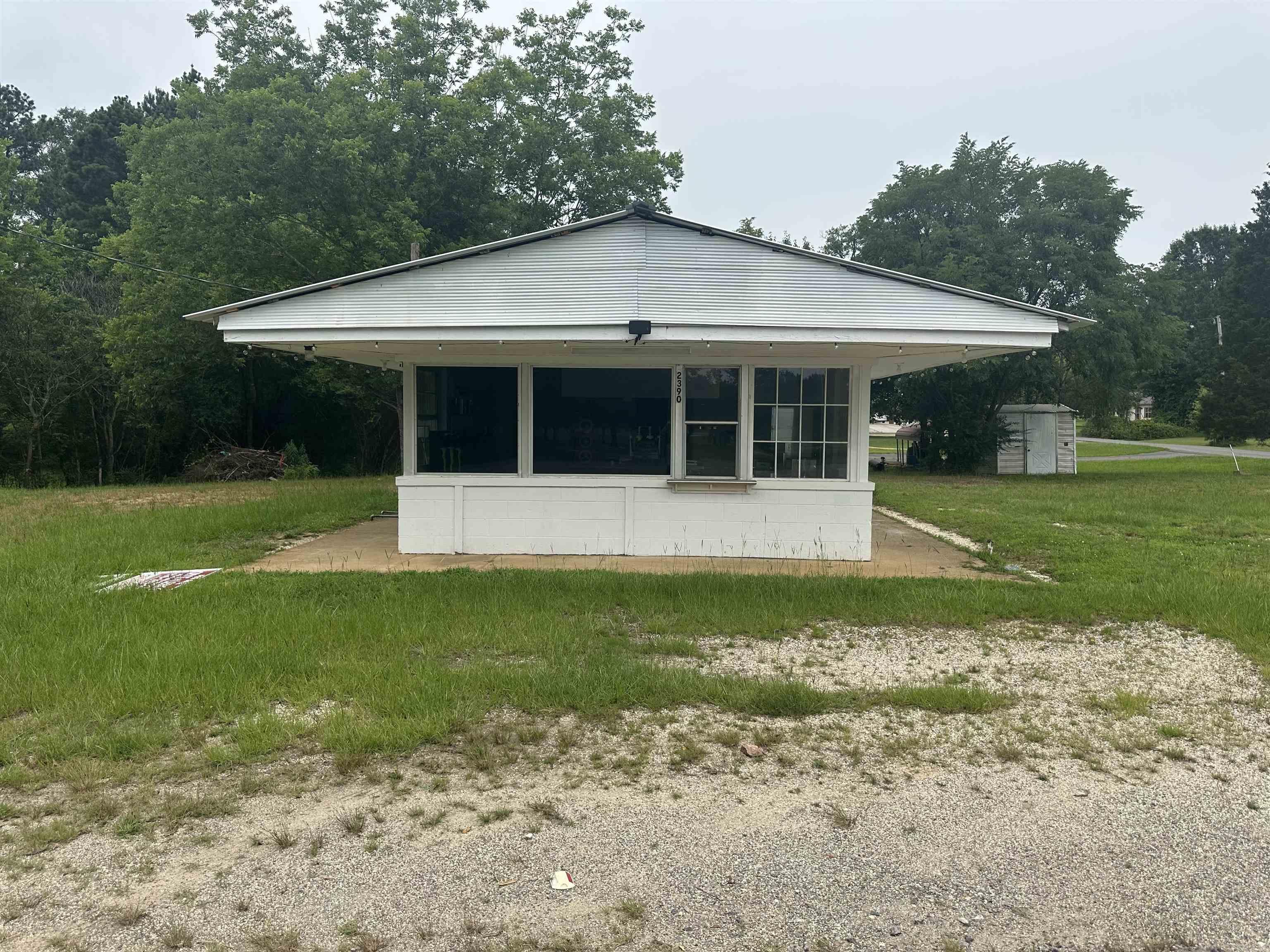 REAL ESTATE AUCTION LIVE ONSITE & ONLINE BIDDING FRIDAY, JULY 11 @ 12 NOON LOCATION: 2390 Malvern Road, Arkadelphia, AR (Friendship). Real estate consists of .64 acre on a corner lot with a 459sf block building, known to many as the old Friendship Dairy Bar. This property has been recently remodeled and has a new septic tank and grease trap. There are some appliances (upright freezers, cold fridge, ice machine, milkshake machine) that convey with the property. This property has a lot of possibilities: open a dairy bar, beauty shop, car lot, office and others. It is conveniently located on Highway 67 just off of I30. Call David at 501.626.1121 for viewing or doors will be open at 11AM on auction day. TERMS: $5,000 down day of auction as non-refundable earnest money with balance at closing in 30 days. There will be a 10% buyer’s fee added to the final bid if you are the successful bidder.