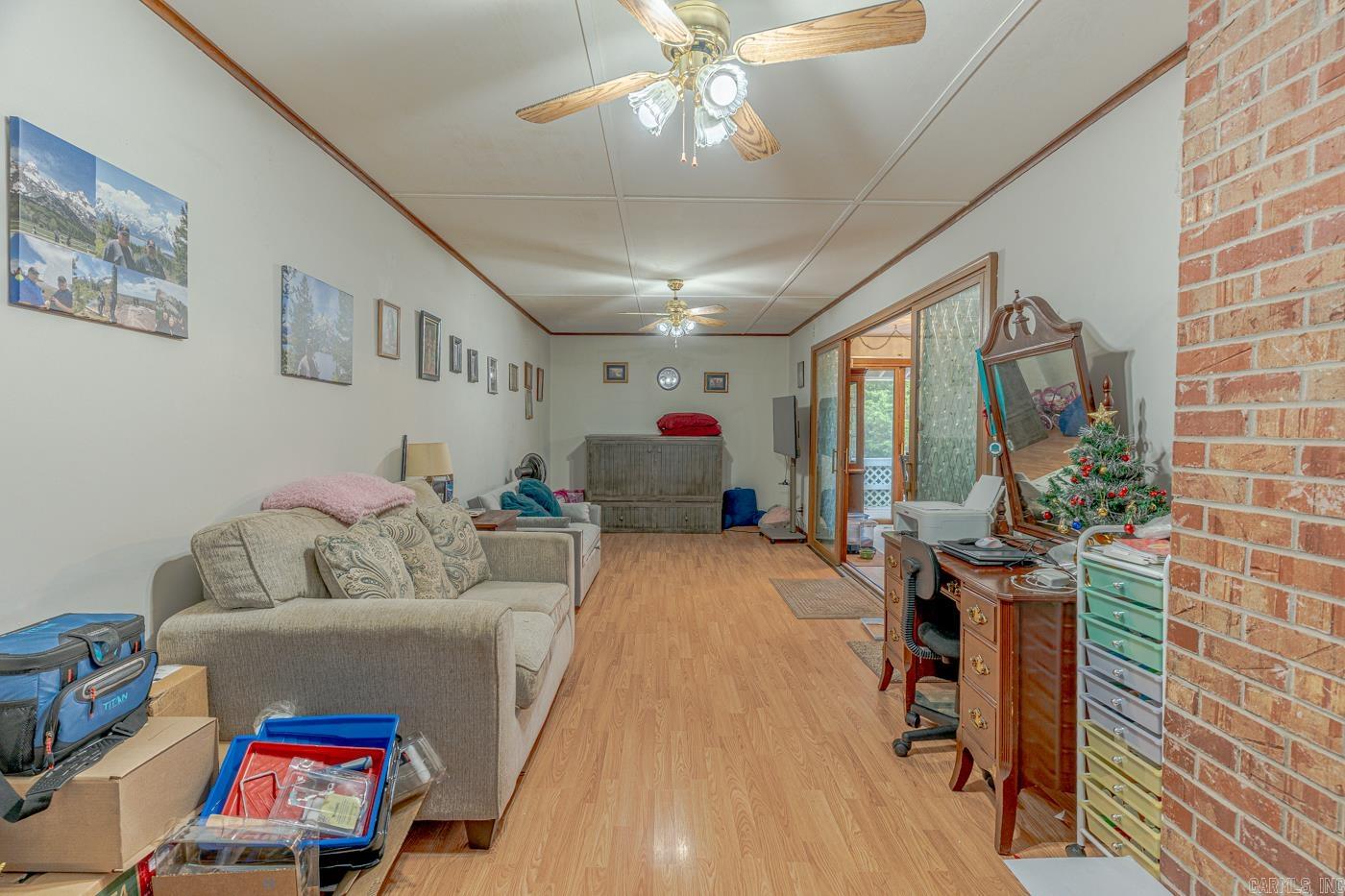 VEGAS SECOND - Residential