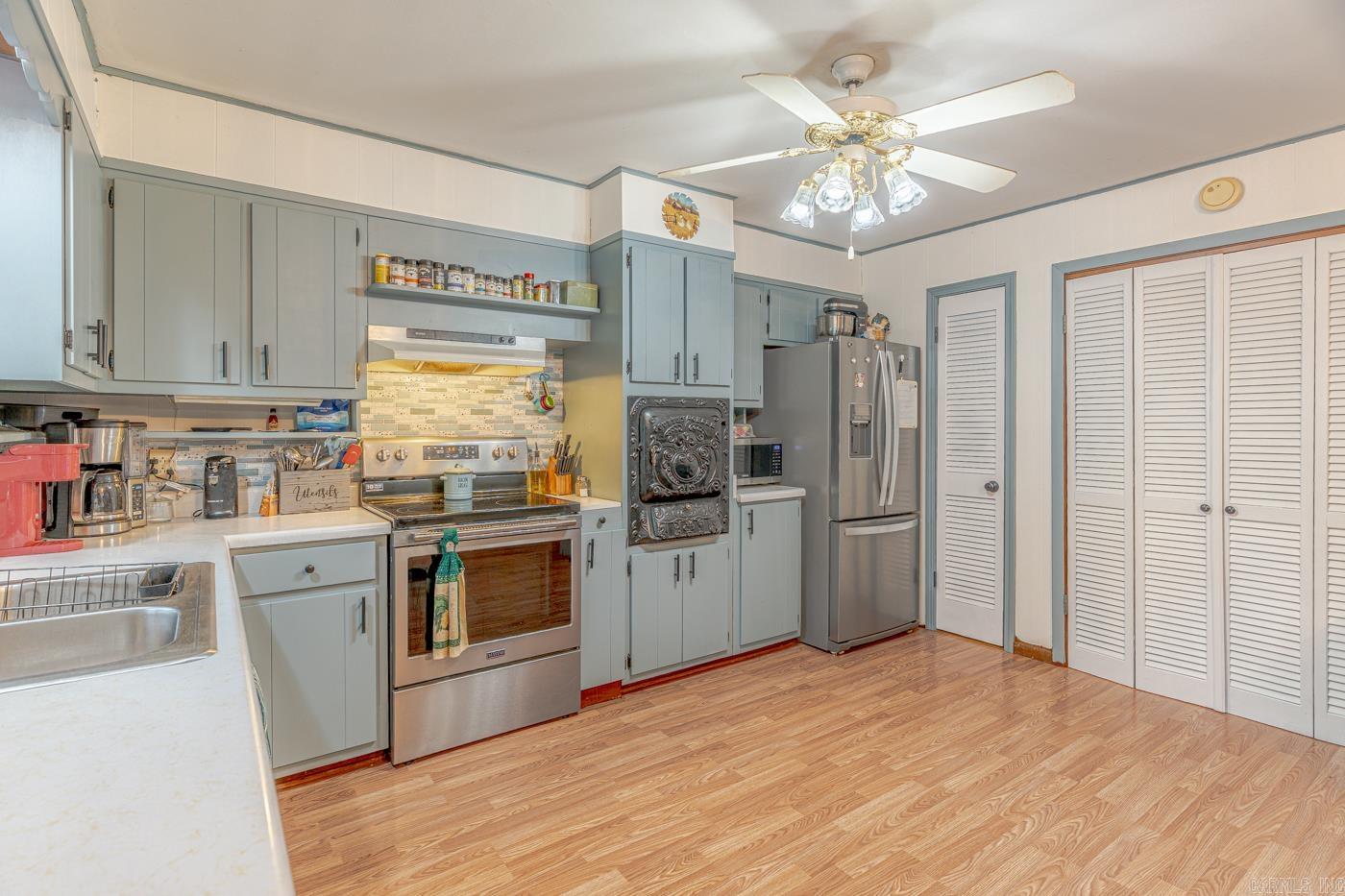 VEGAS SECOND - Residential