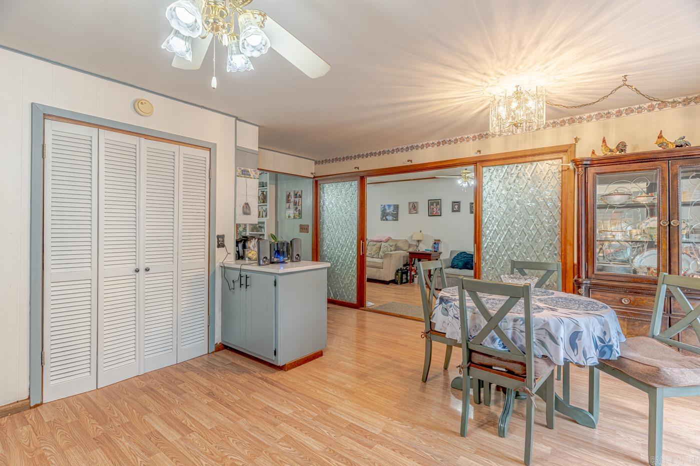 VEGAS SECOND - Residential