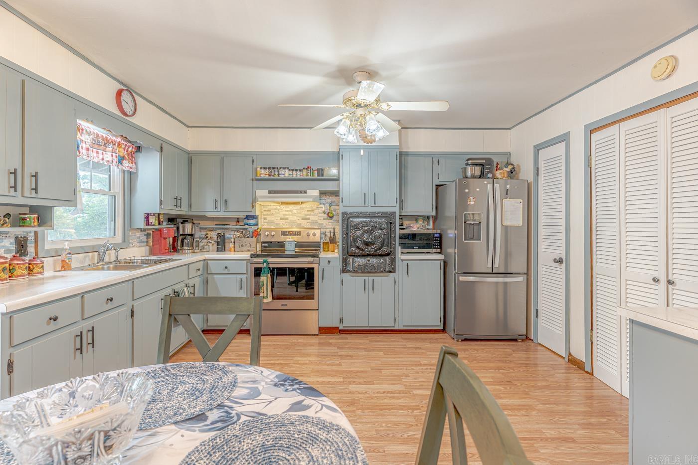VEGAS SECOND - Residential