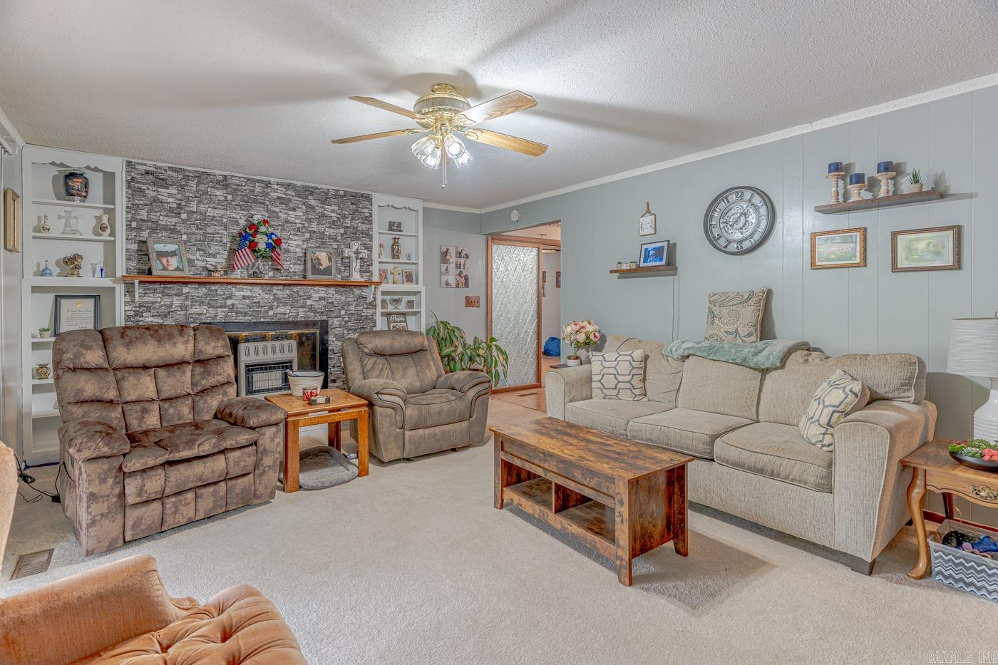 VEGAS SECOND - Residential
