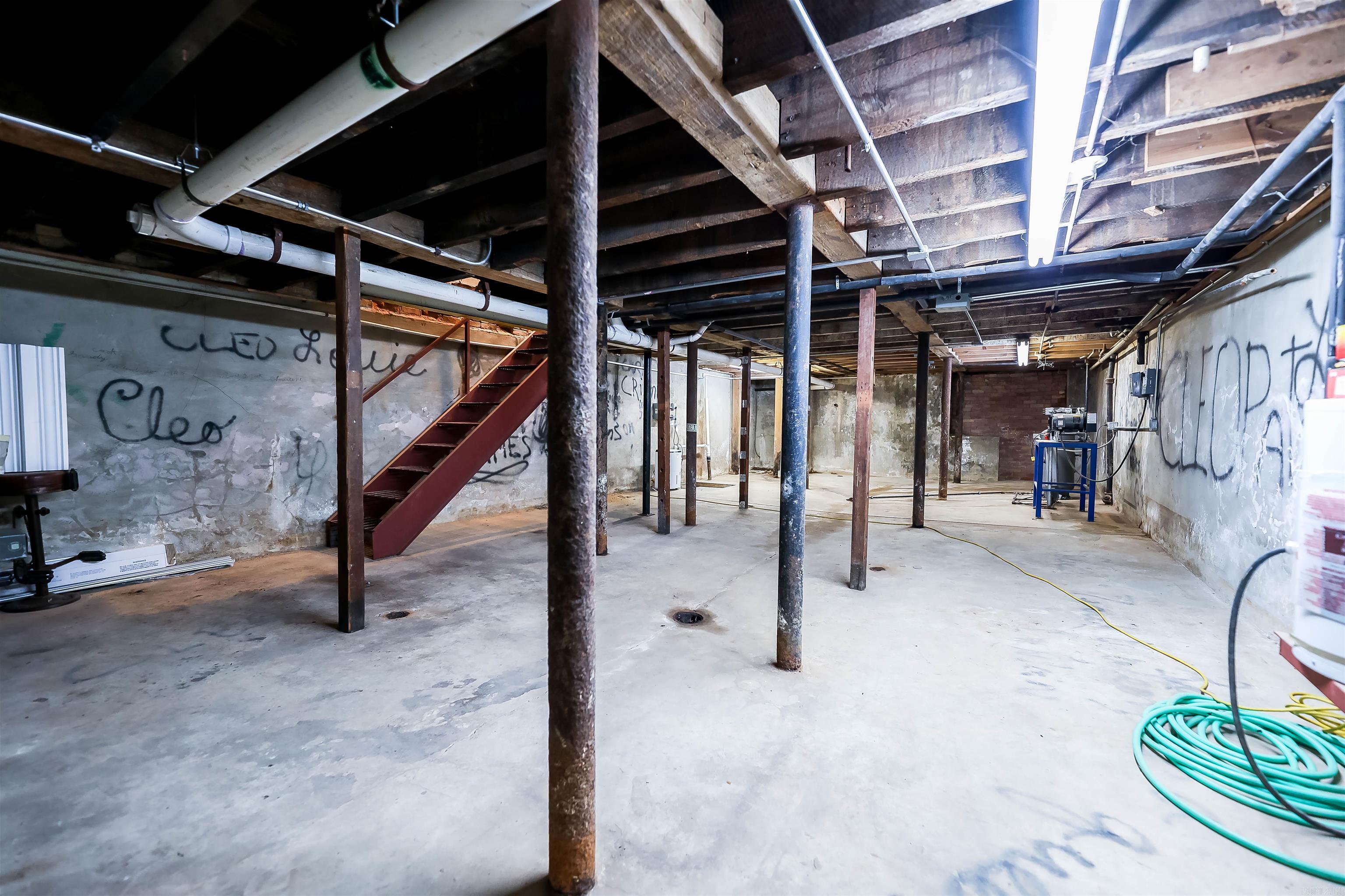 W L BRADLEY ADDN - Residential