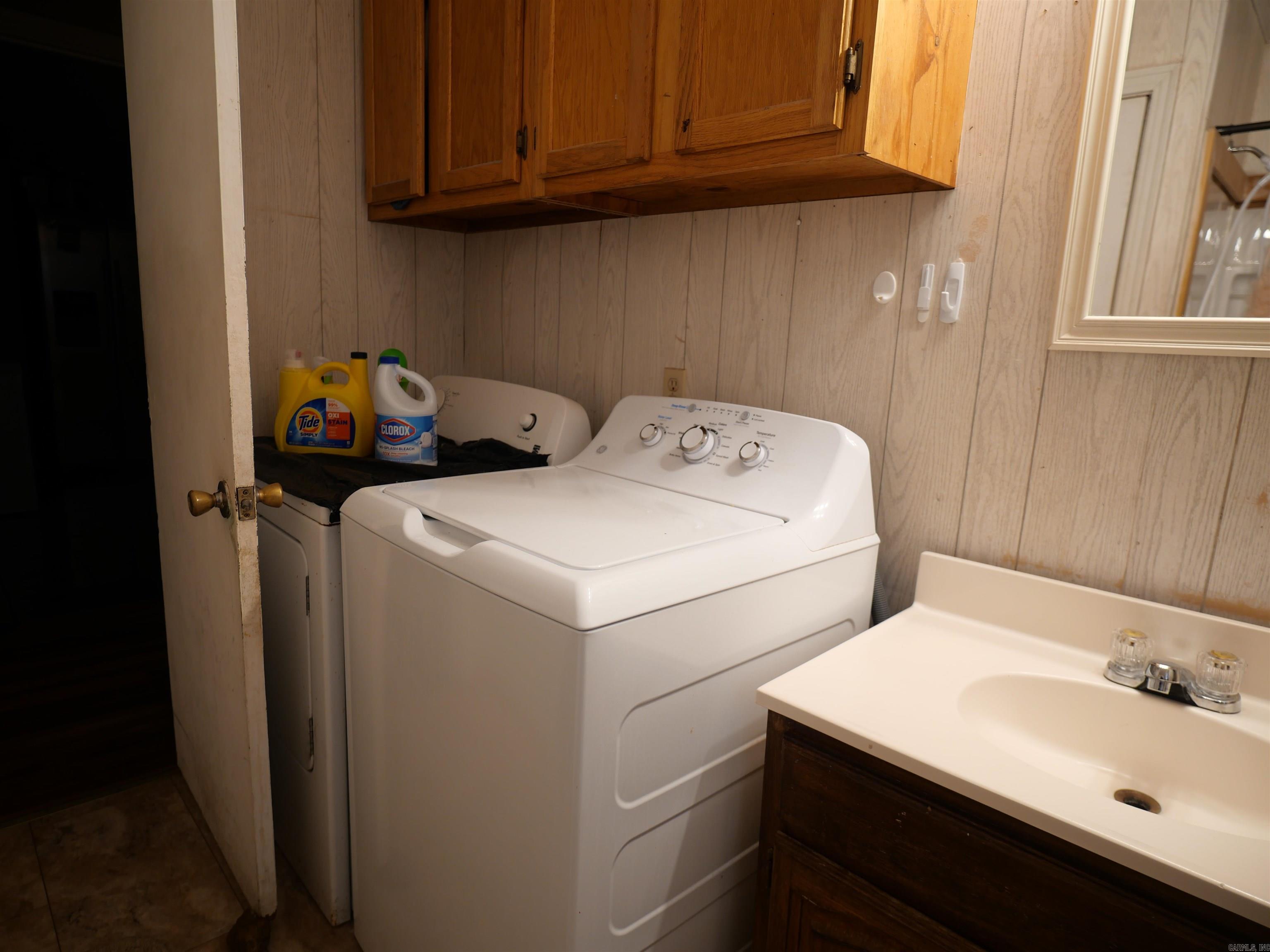 MOORE & MARTIN ADDN. - Residential