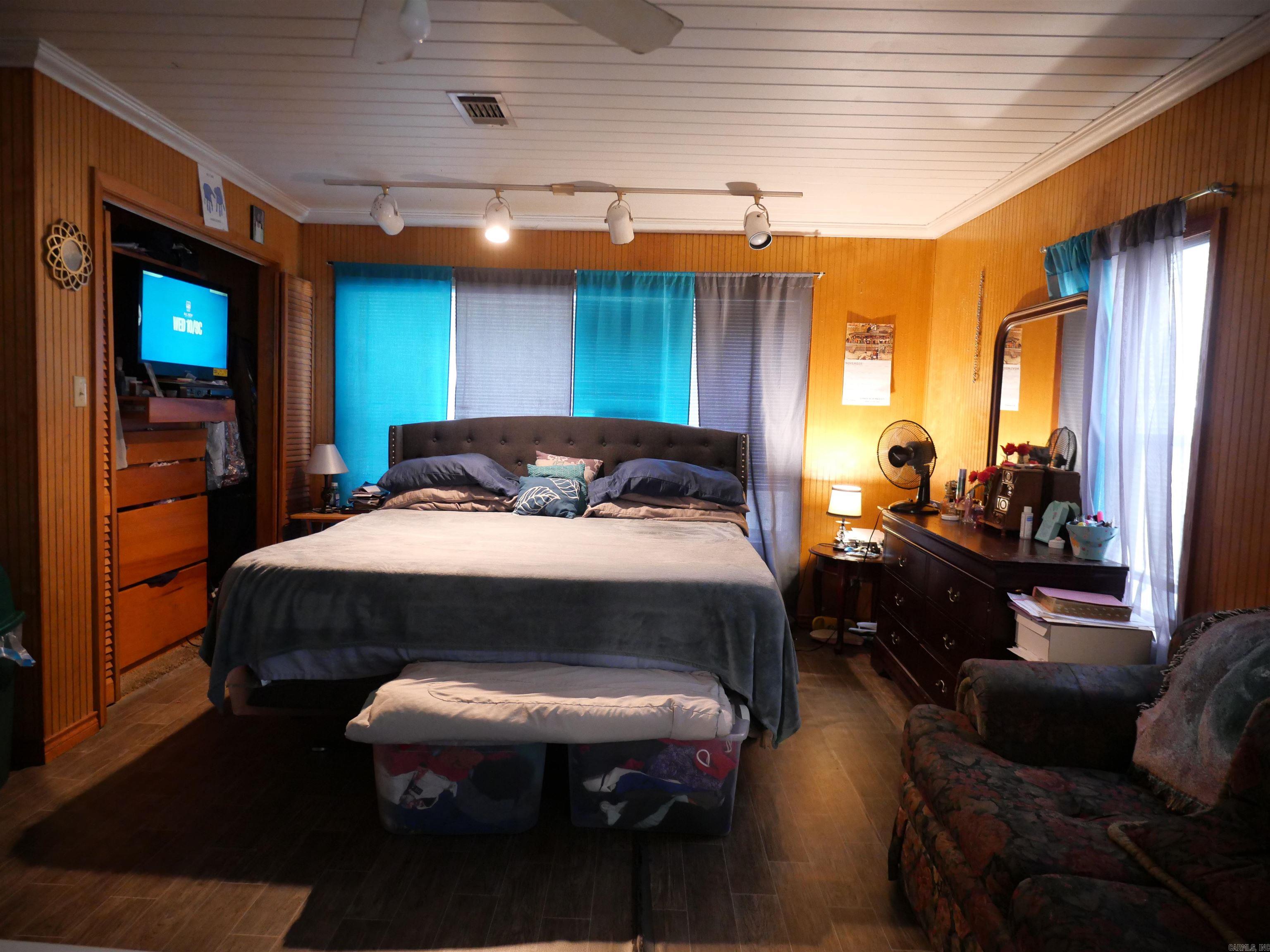 MOORE & MARTIN ADDN. - Residential