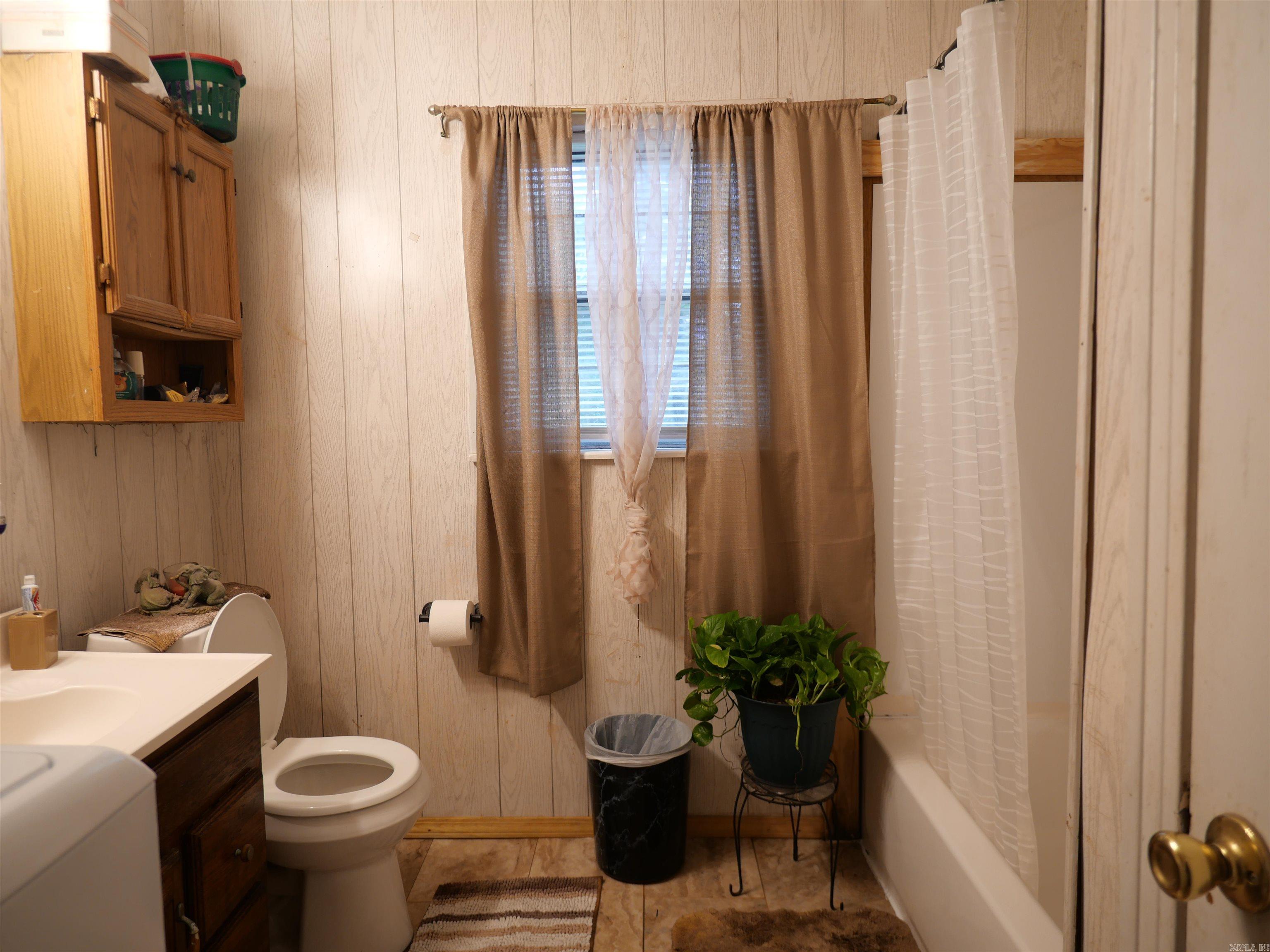 MOORE & MARTIN ADDN. - Residential