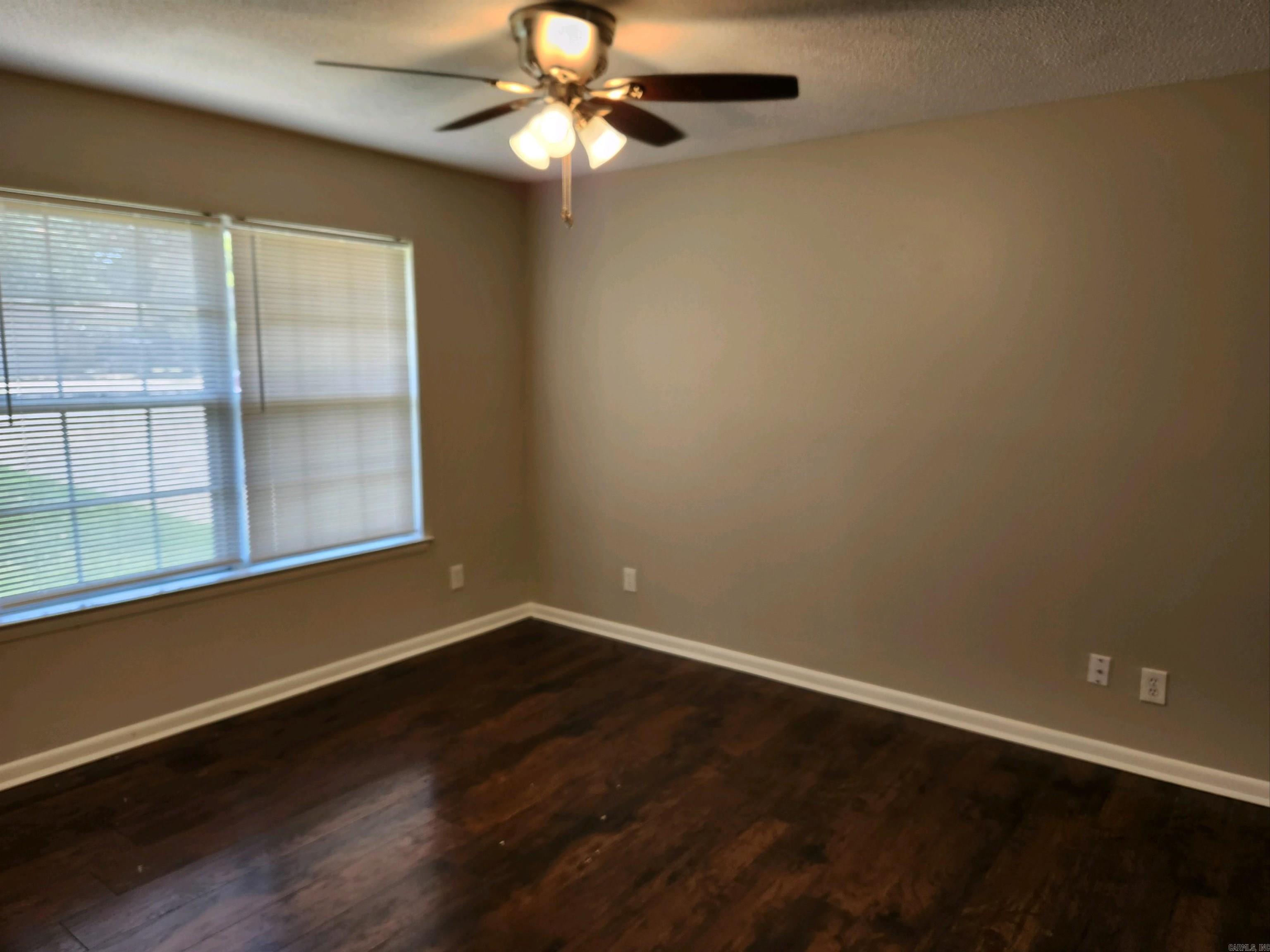 STONEWALL - Residential