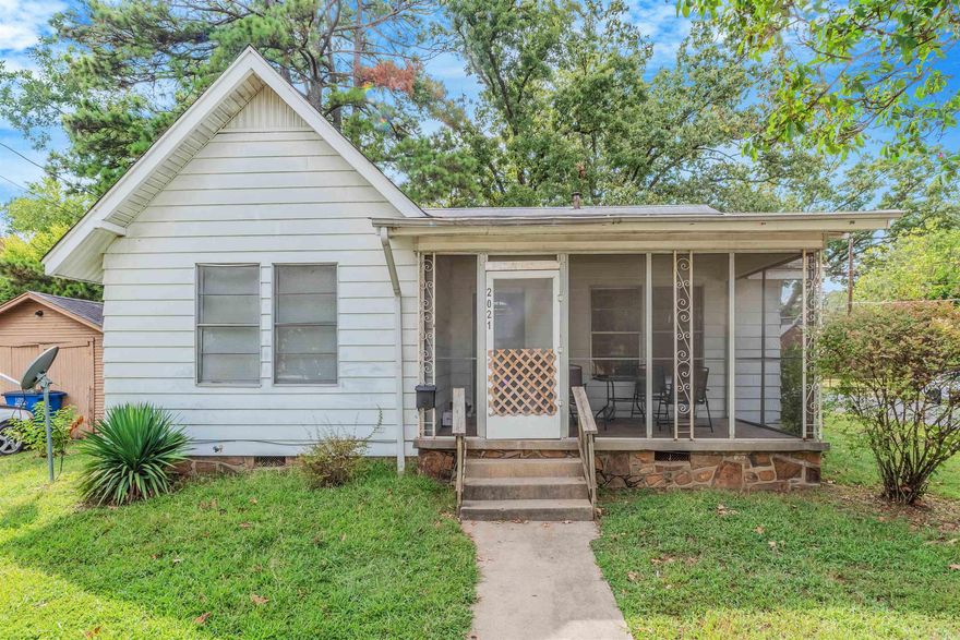 Charming 2-bedroom, 1-bath home in North Argenta! Built in 1925 with 1,108 sq ft, this single-level home offers historic character with modern comfort. Features include central heat/air, enclosed porch, and detached garage. Sitting on a manageable lot, it’s just minutes from schools, downtown, shopping, and dining. A great opportunity in a well-established community!  Preapproval required prior to showings with a 12 hour notice.