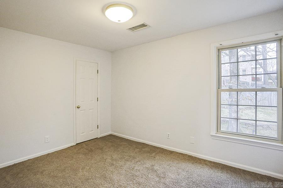 LEAWOOD COVE ADDN - Residential