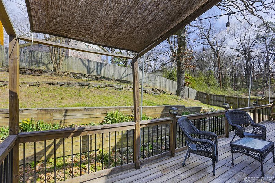 LEAWOOD COVE ADDN - Residential