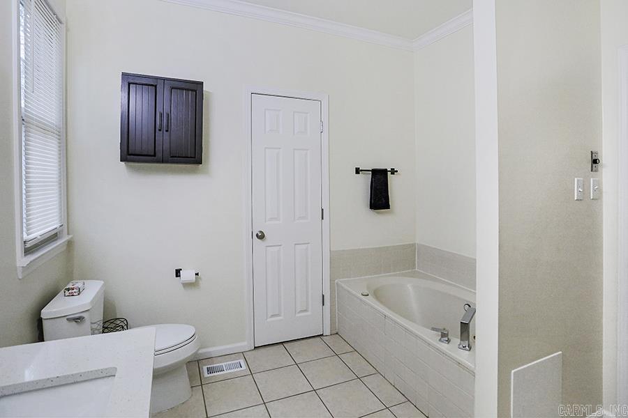 LEAWOOD COVE ADDN - Residential