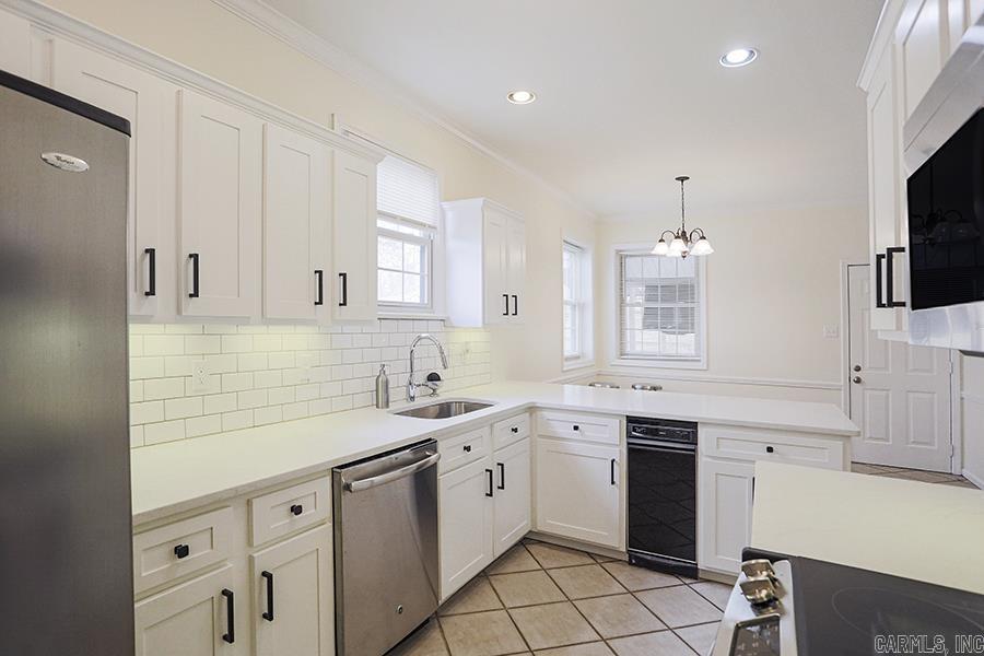 LEAWOOD COVE ADDN - Residential