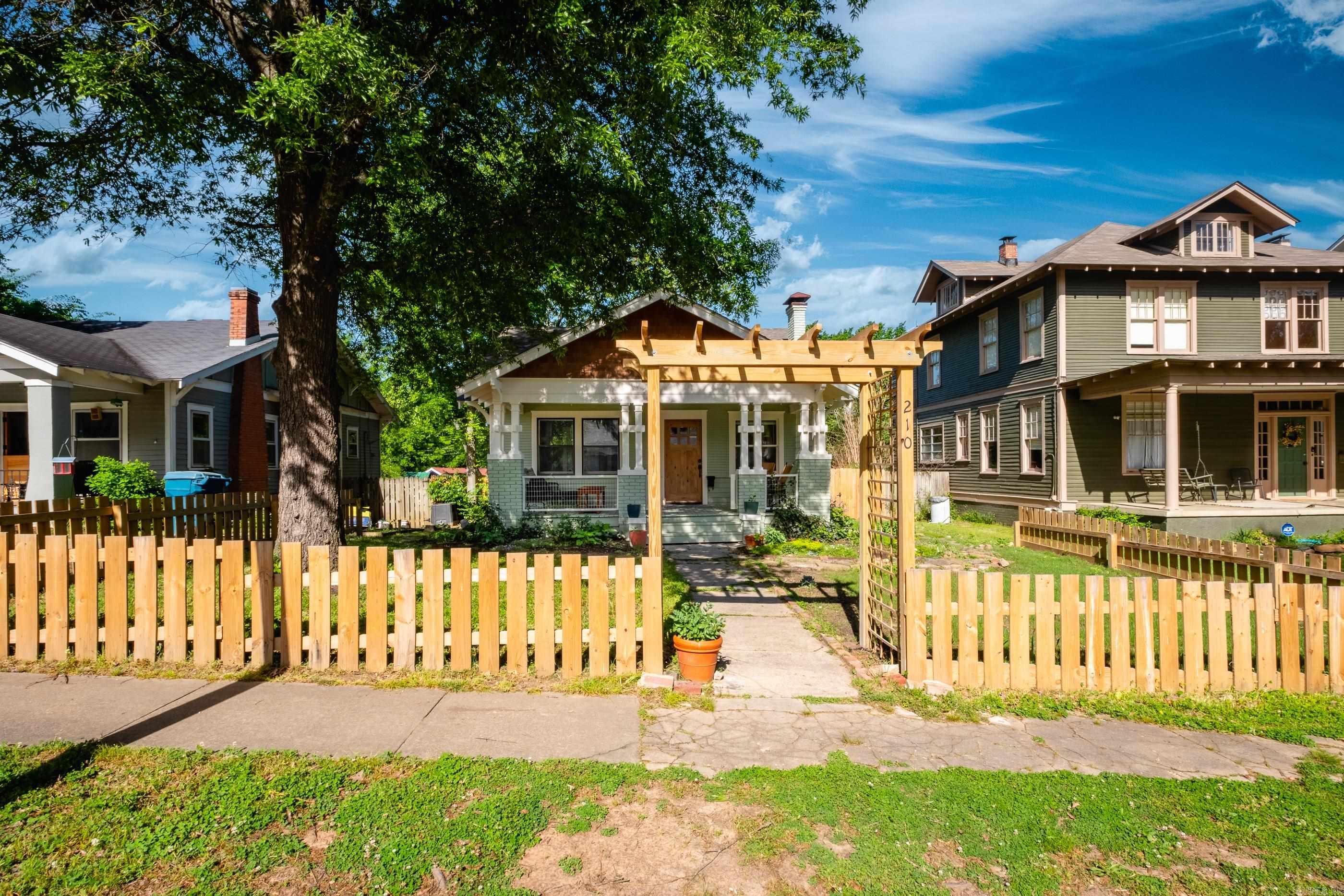 YOUNGS PARK - Residential