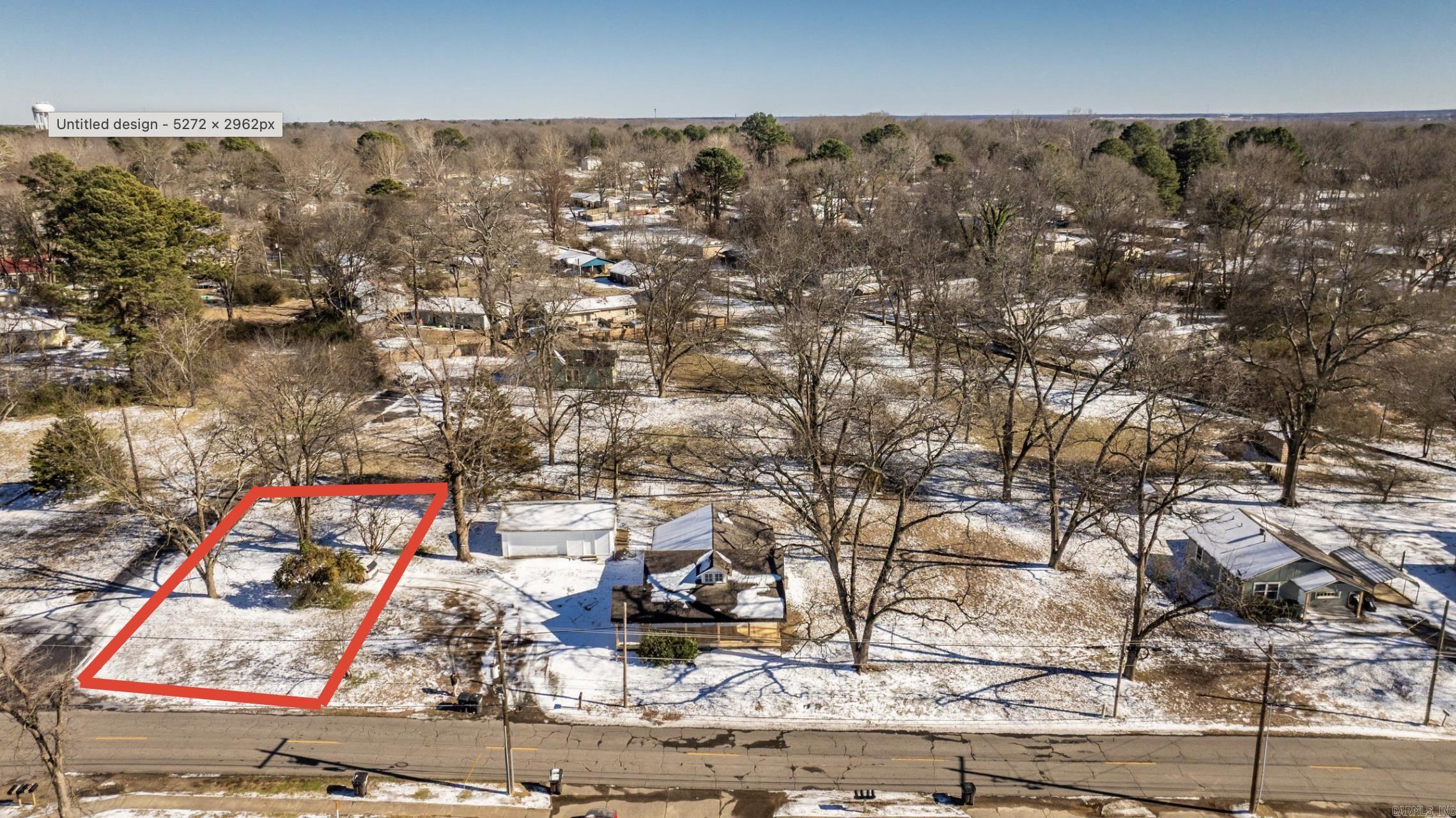 This is a ready to go corner lot. Can have access from S Oak Street or Chestnut. See the documents section for the survey.