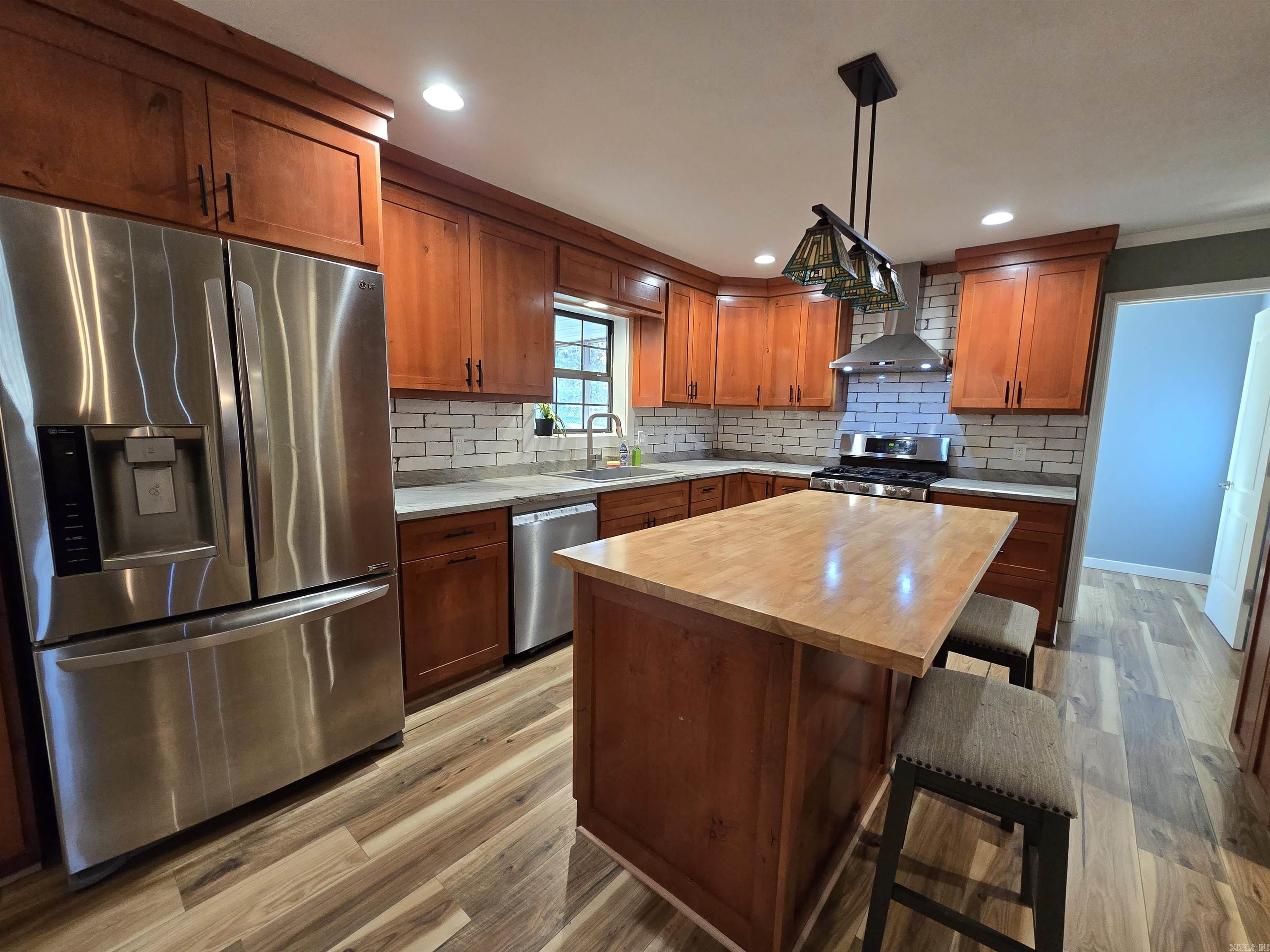 FOX HUNT RIDGE - Residential