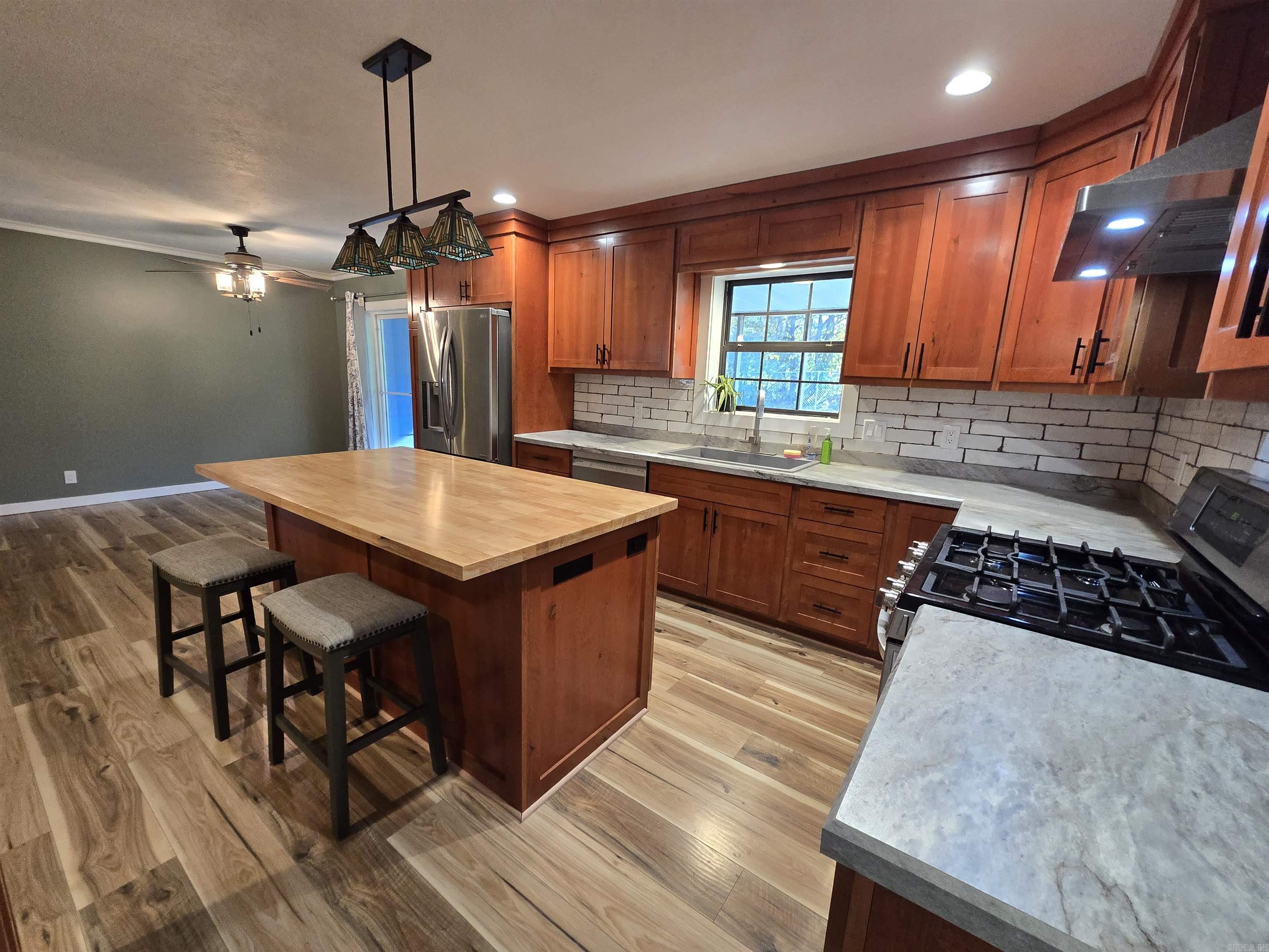 FOX HUNT RIDGE - Residential