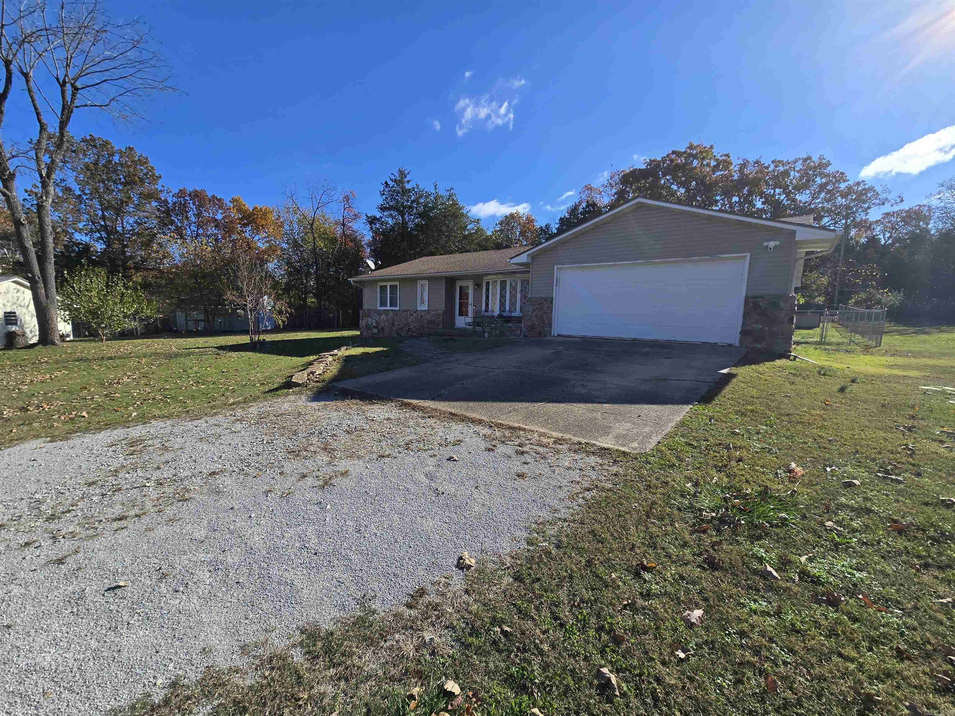 FOX HUNT RIDGE - Residential